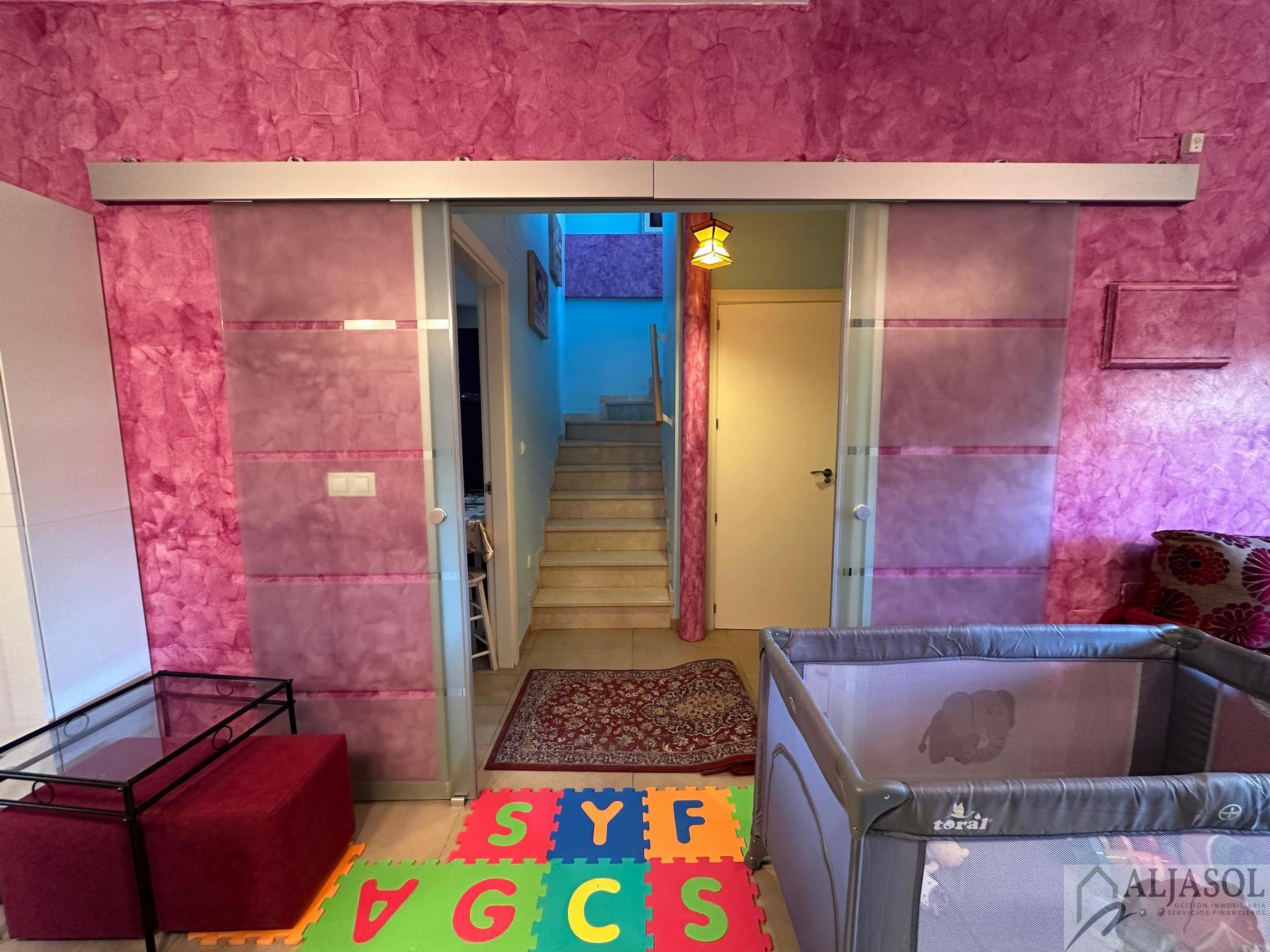 Venta de casa en Benacazón