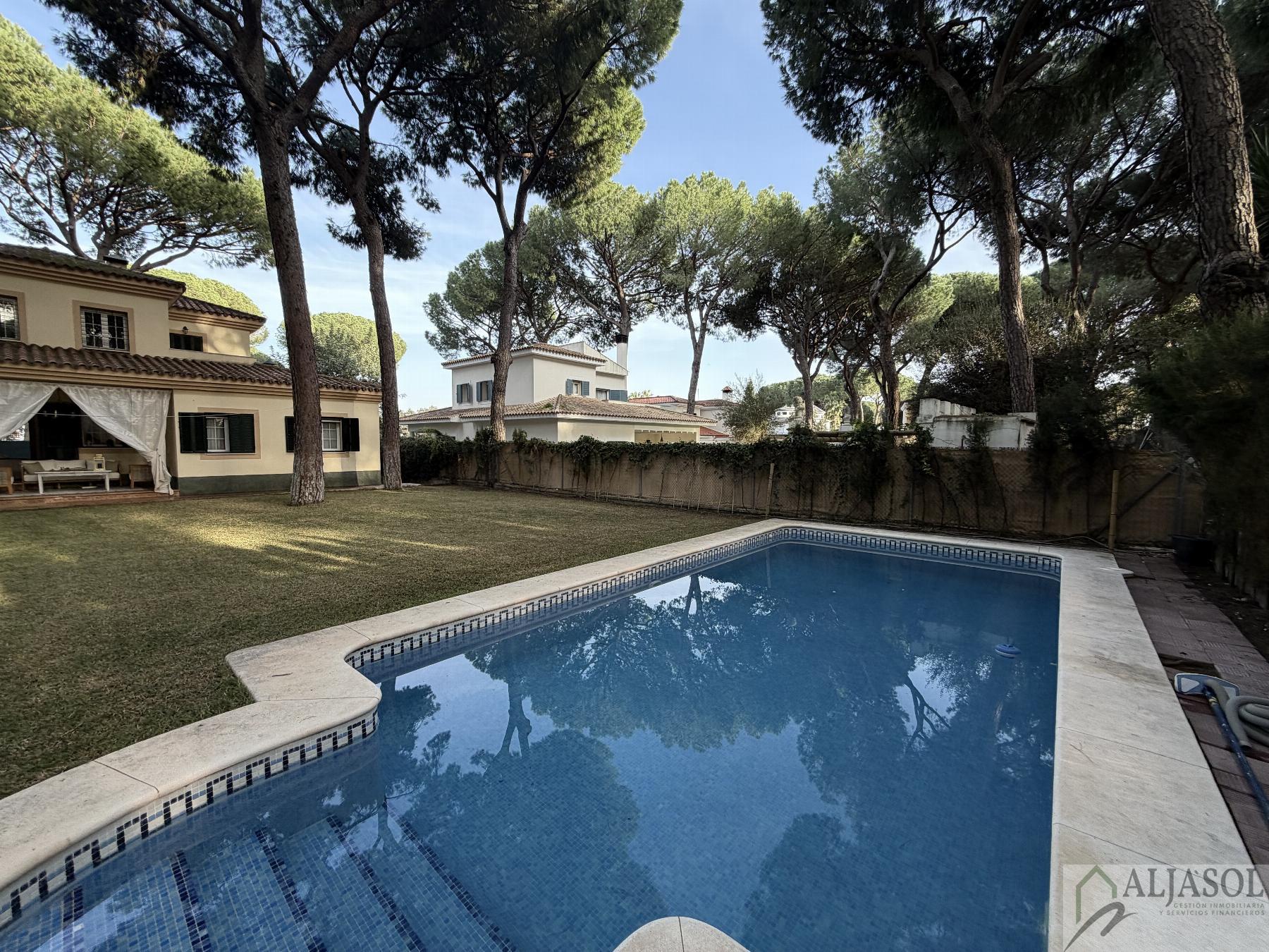 Alquiler de chalet en Bollullos de la Mitación