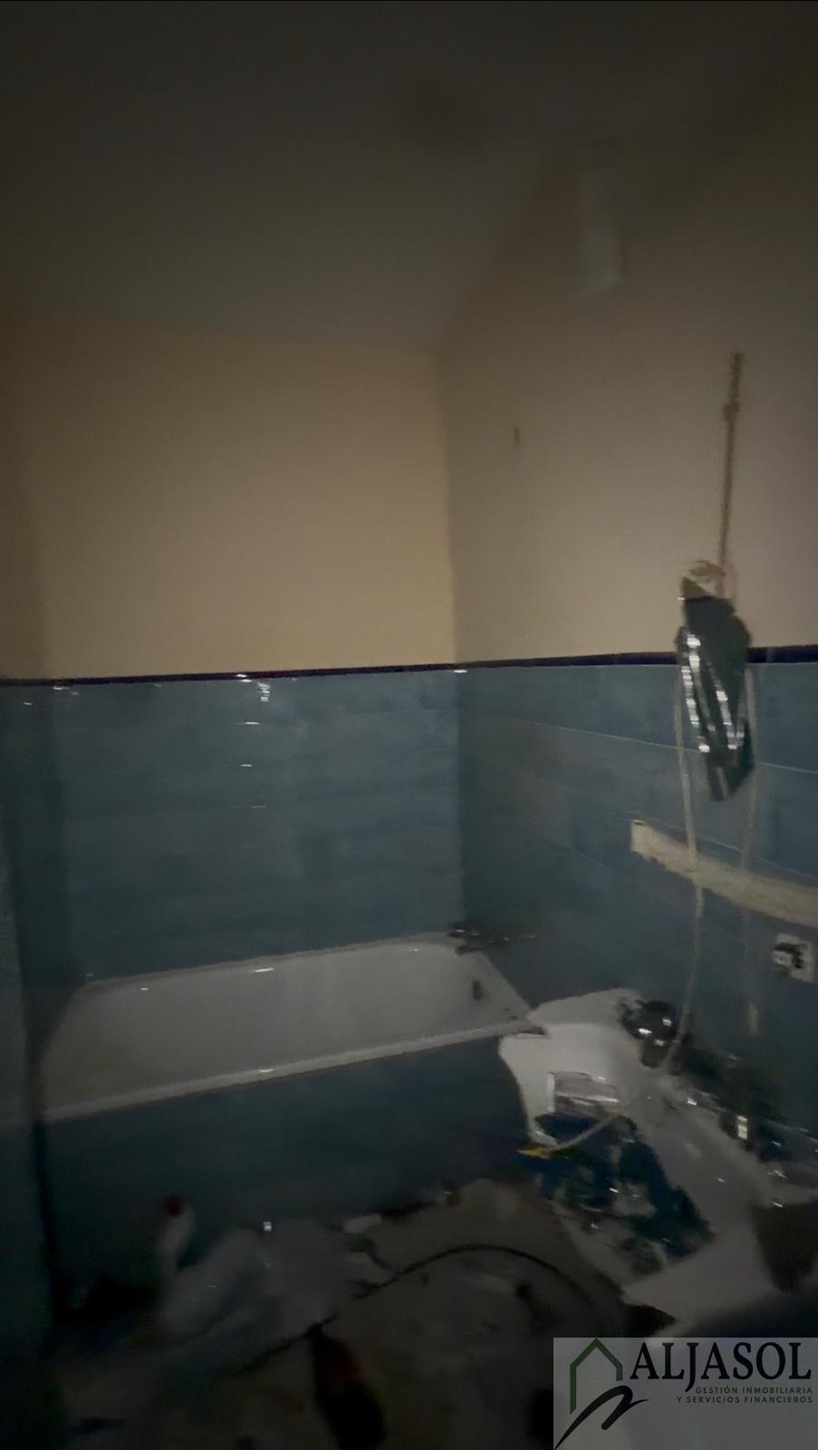 Venta de local en Sanlúcar la Mayor