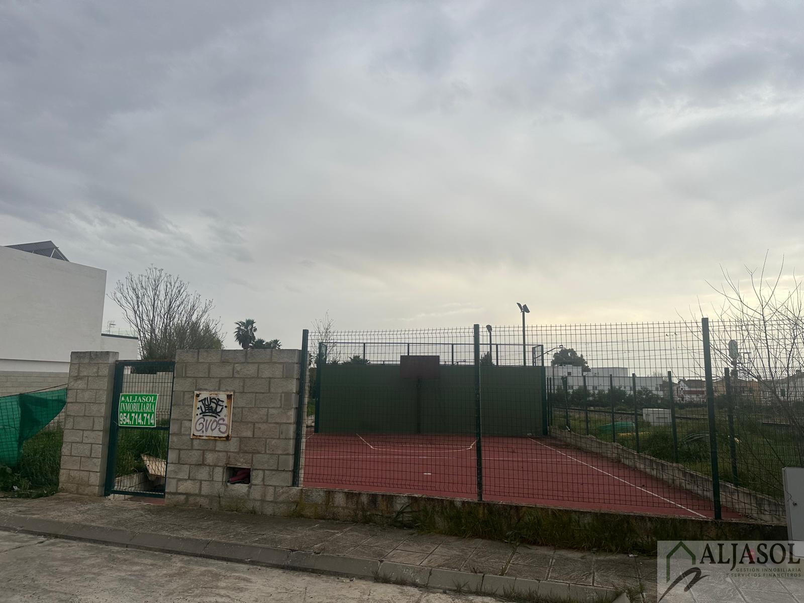 Venta de terreno en Sanlúcar la Mayor