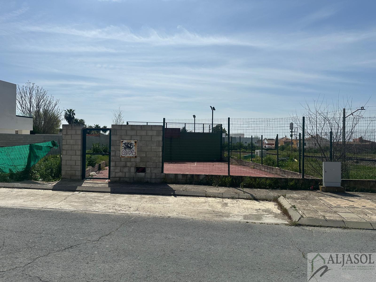 Venta de terreno en Sanlúcar la Mayor