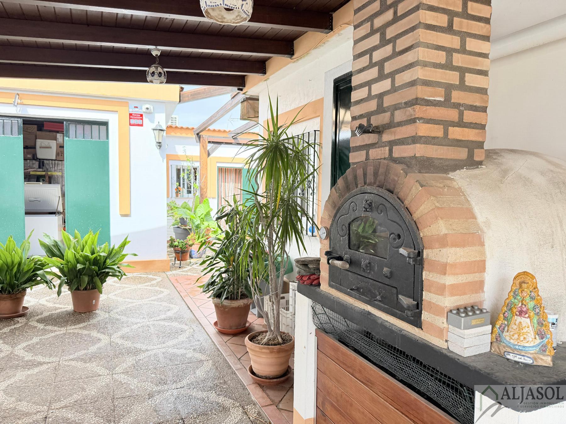 Venta de chalet en Bollullos de la Mitación