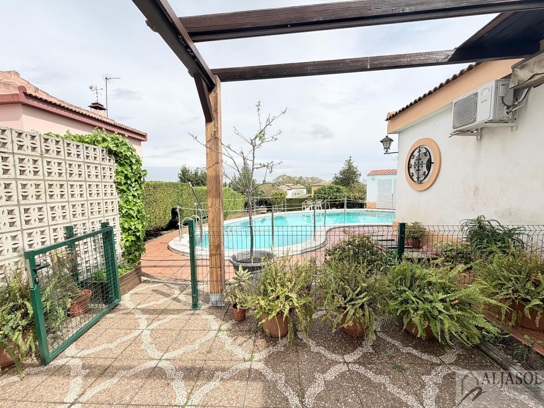 Venta de chalet en Bollullos de la Mitación