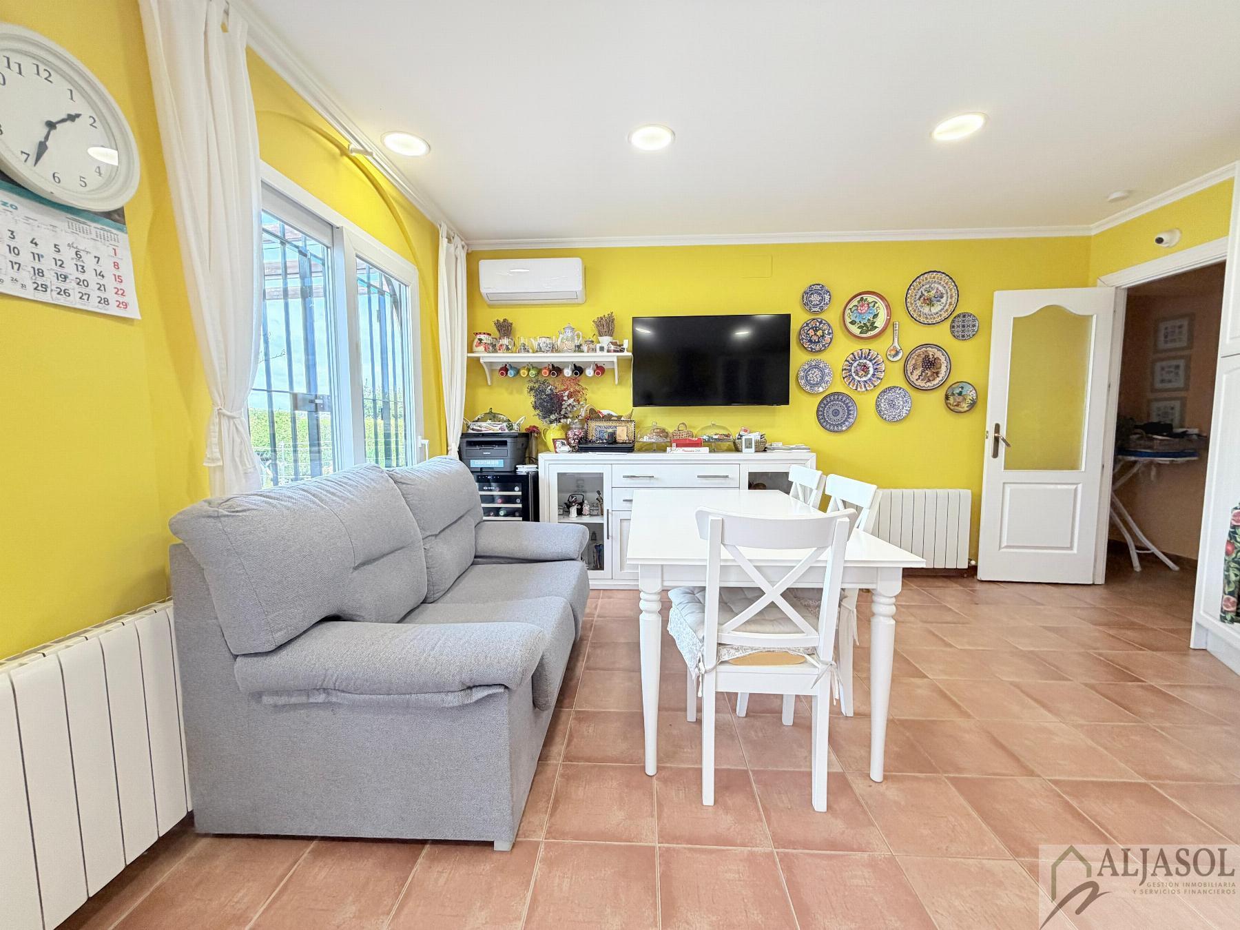 Venta de chalet en Bollullos de la Mitación