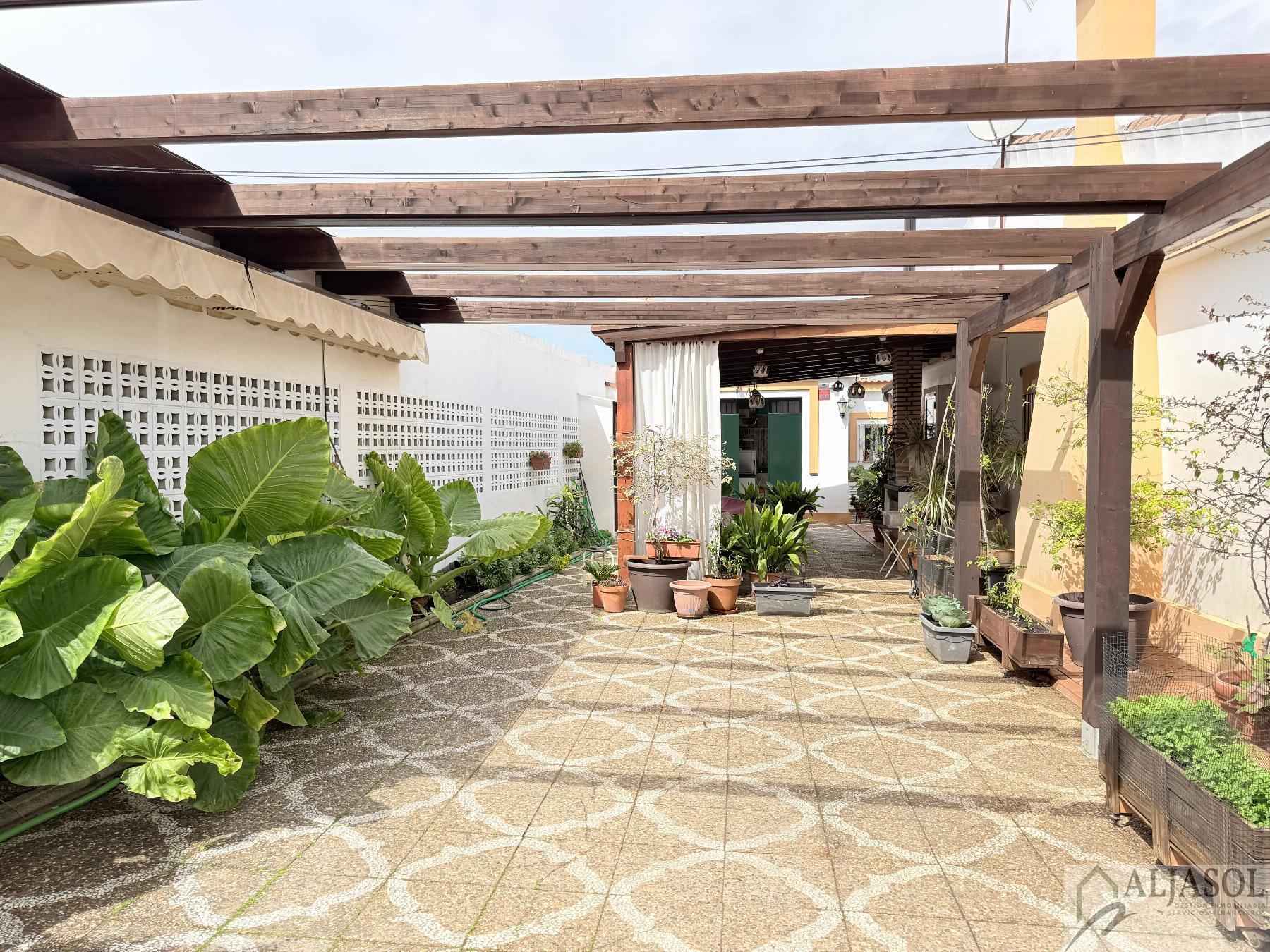 Venta de chalet en Bollullos de la Mitación