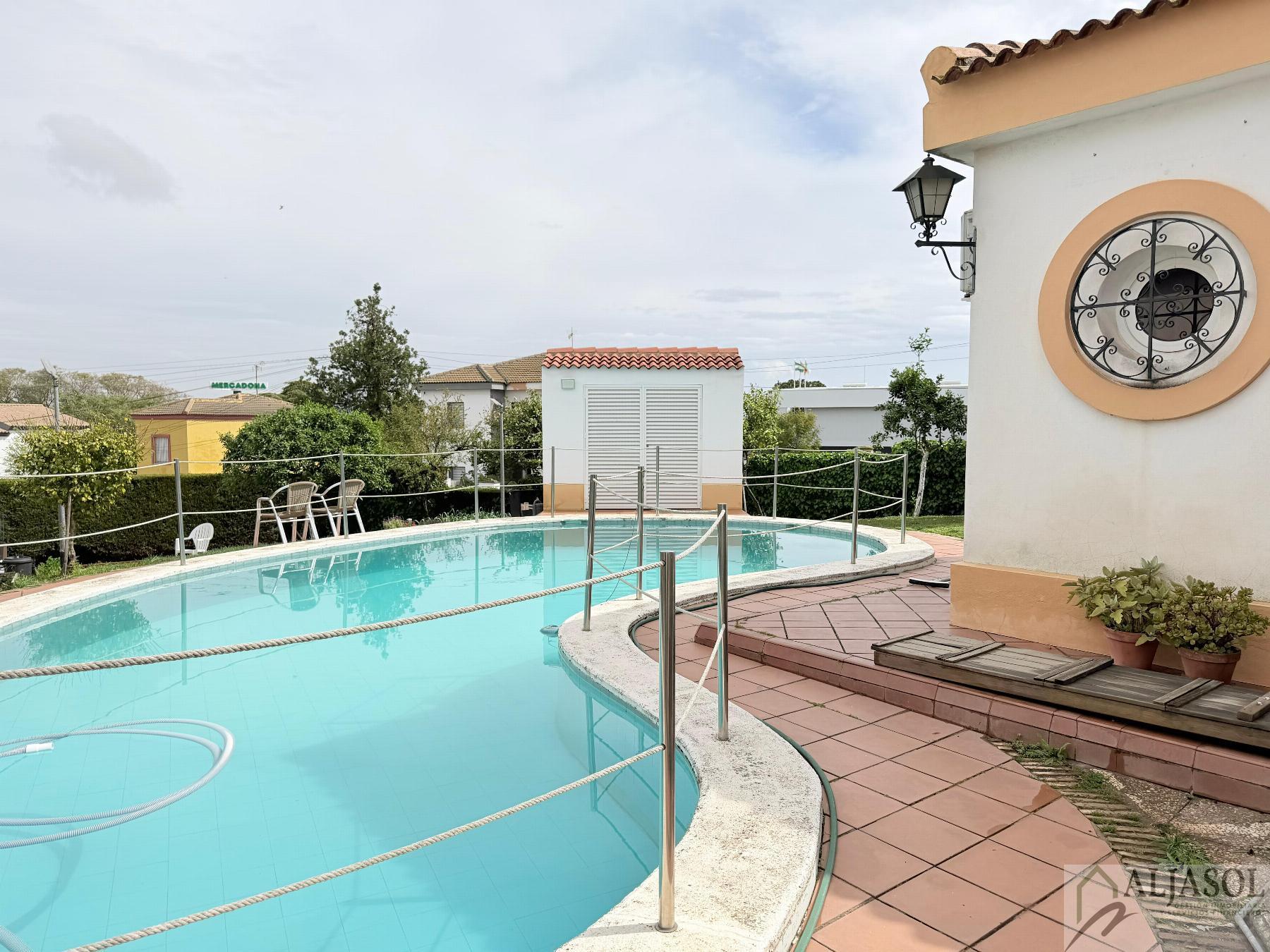 Venta de chalet en Bollullos de la Mitación