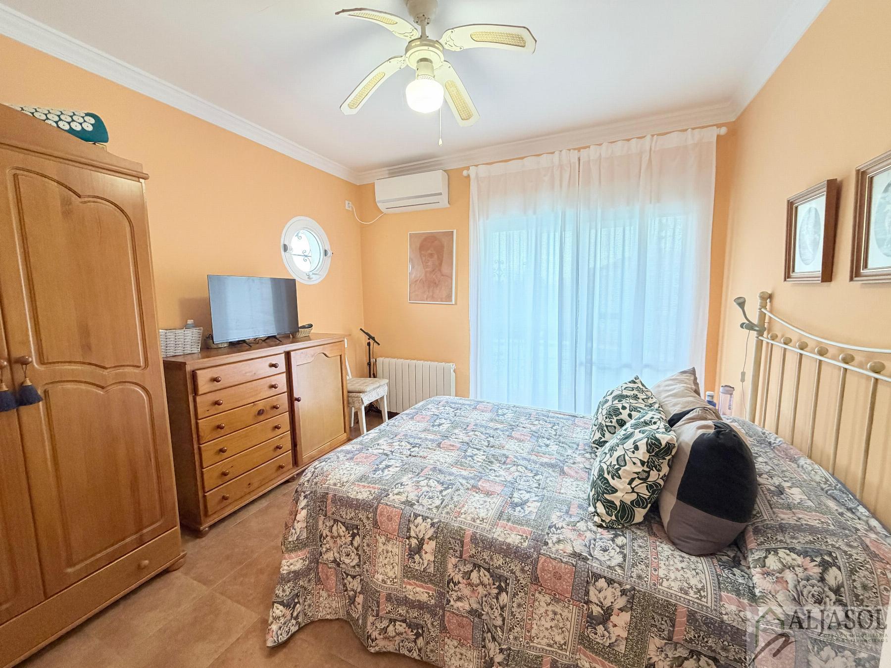 Venta de chalet en Bollullos de la Mitación