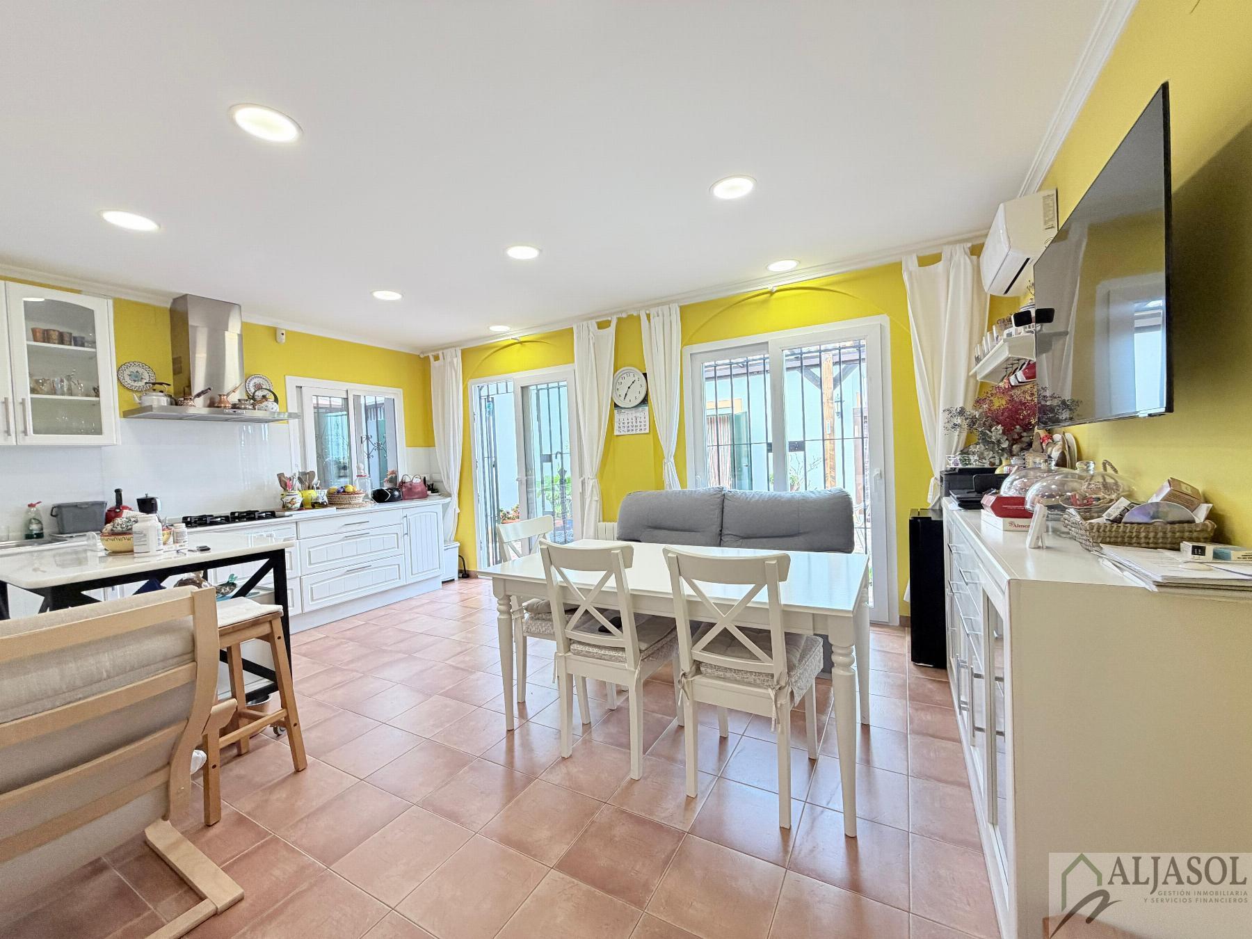 Venta de chalet en Bollullos de la Mitación