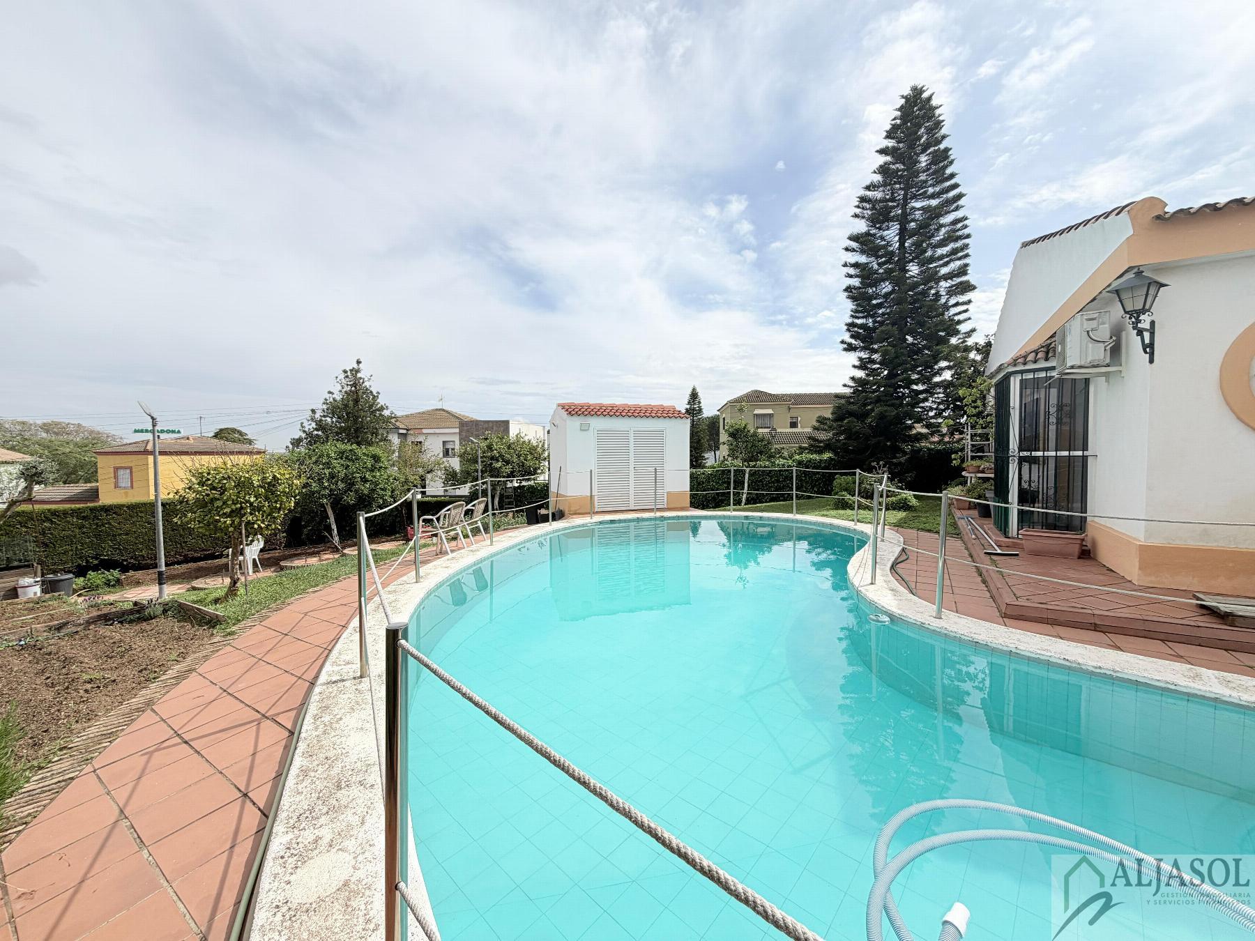 Venta de chalet en Bollullos de la Mitación