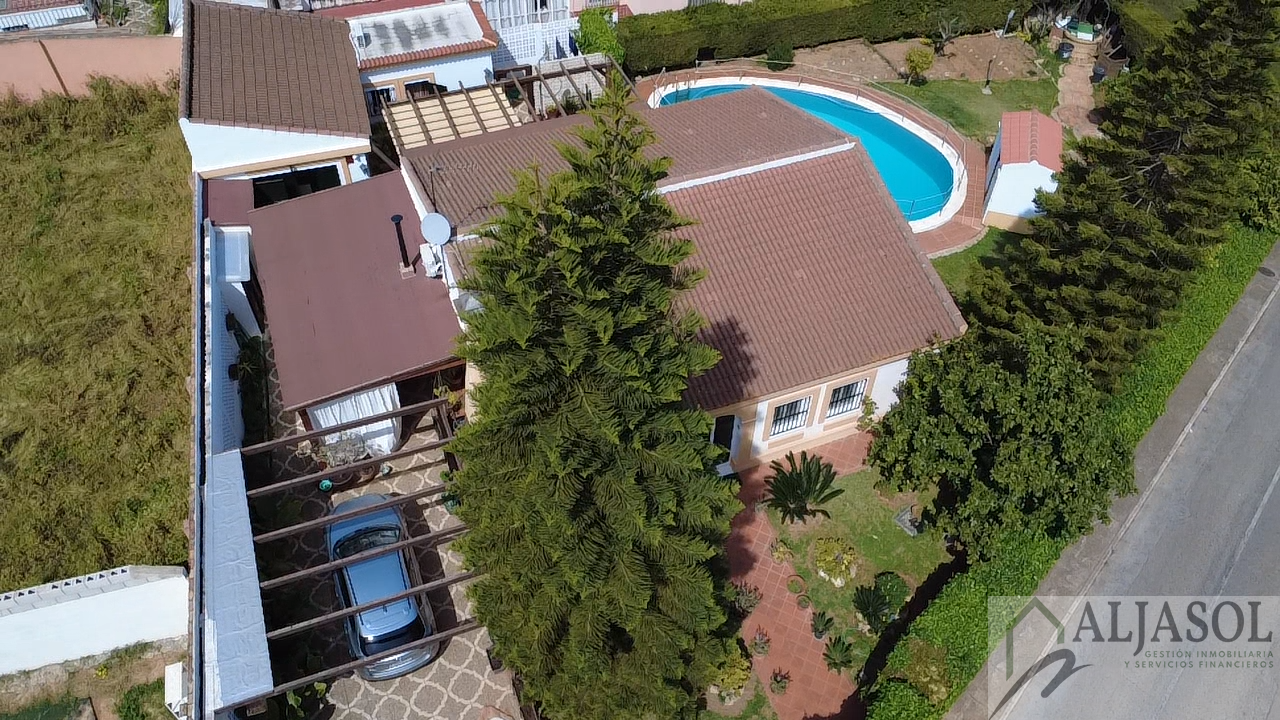 Venta de chalet en Bollullos de la Mitación