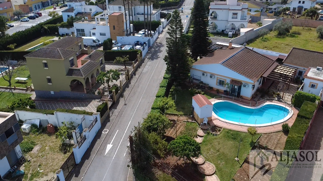 Venta de chalet en Bollullos de la Mitación