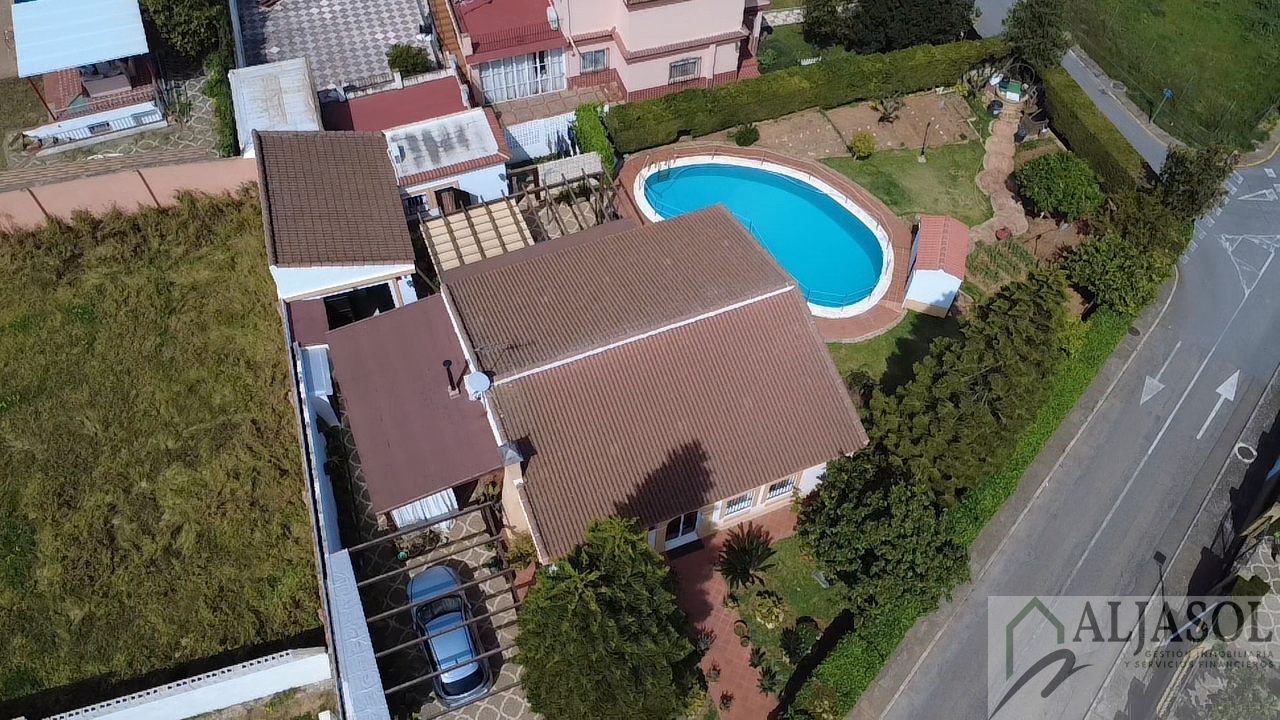 Venta de chalet en Bollullos de la Mitación