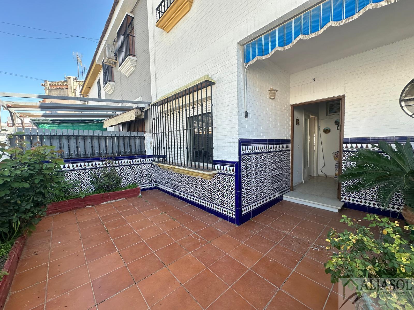 Venta de casa en Sanlúcar la Mayor