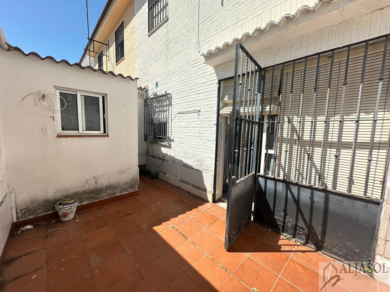 Venta de casa en Sanlúcar la Mayor