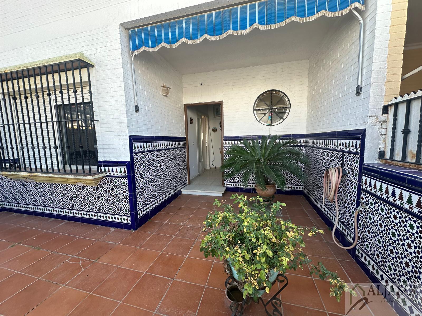 Venta de casa en Sanlúcar la Mayor