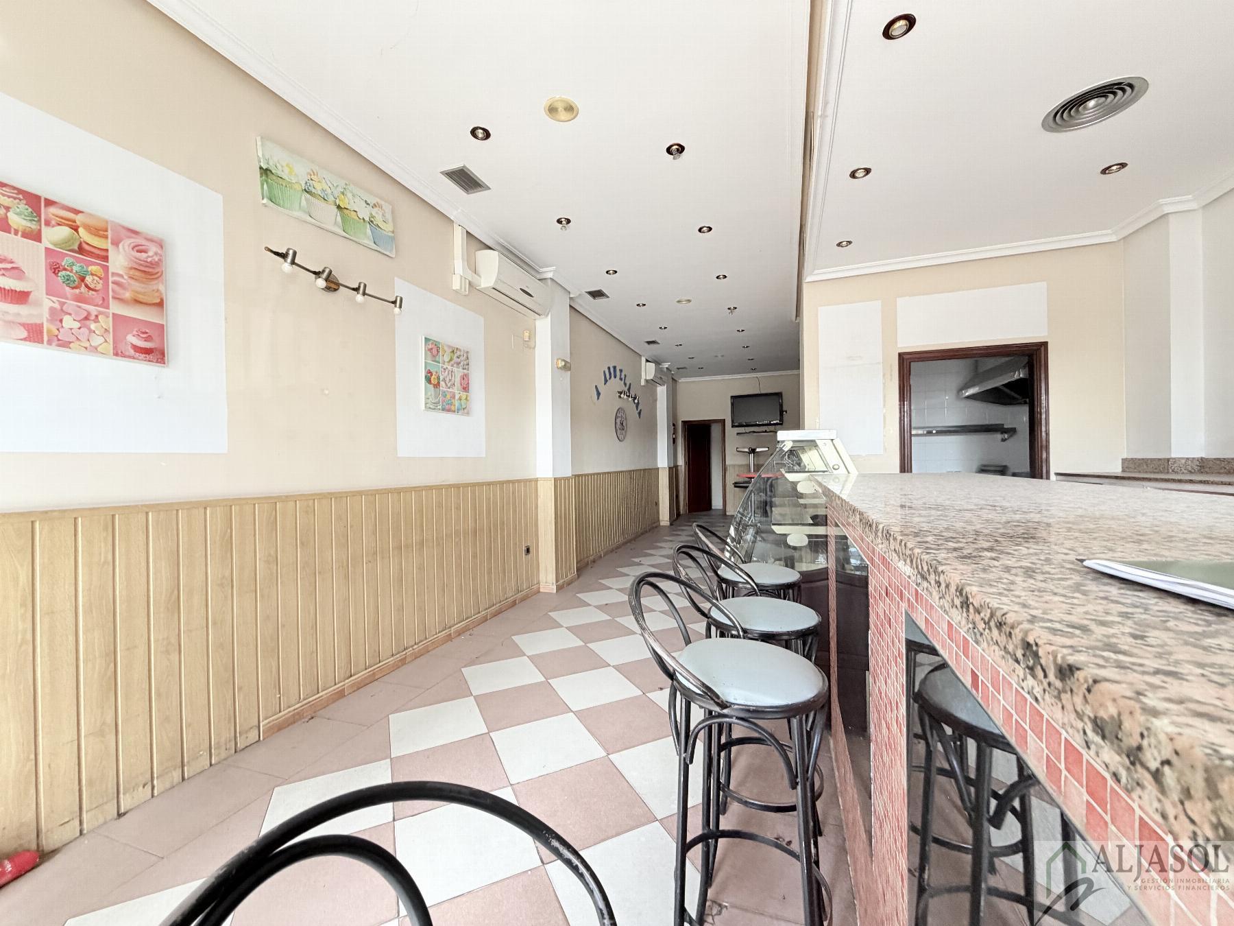 Venta de local en Bormujos