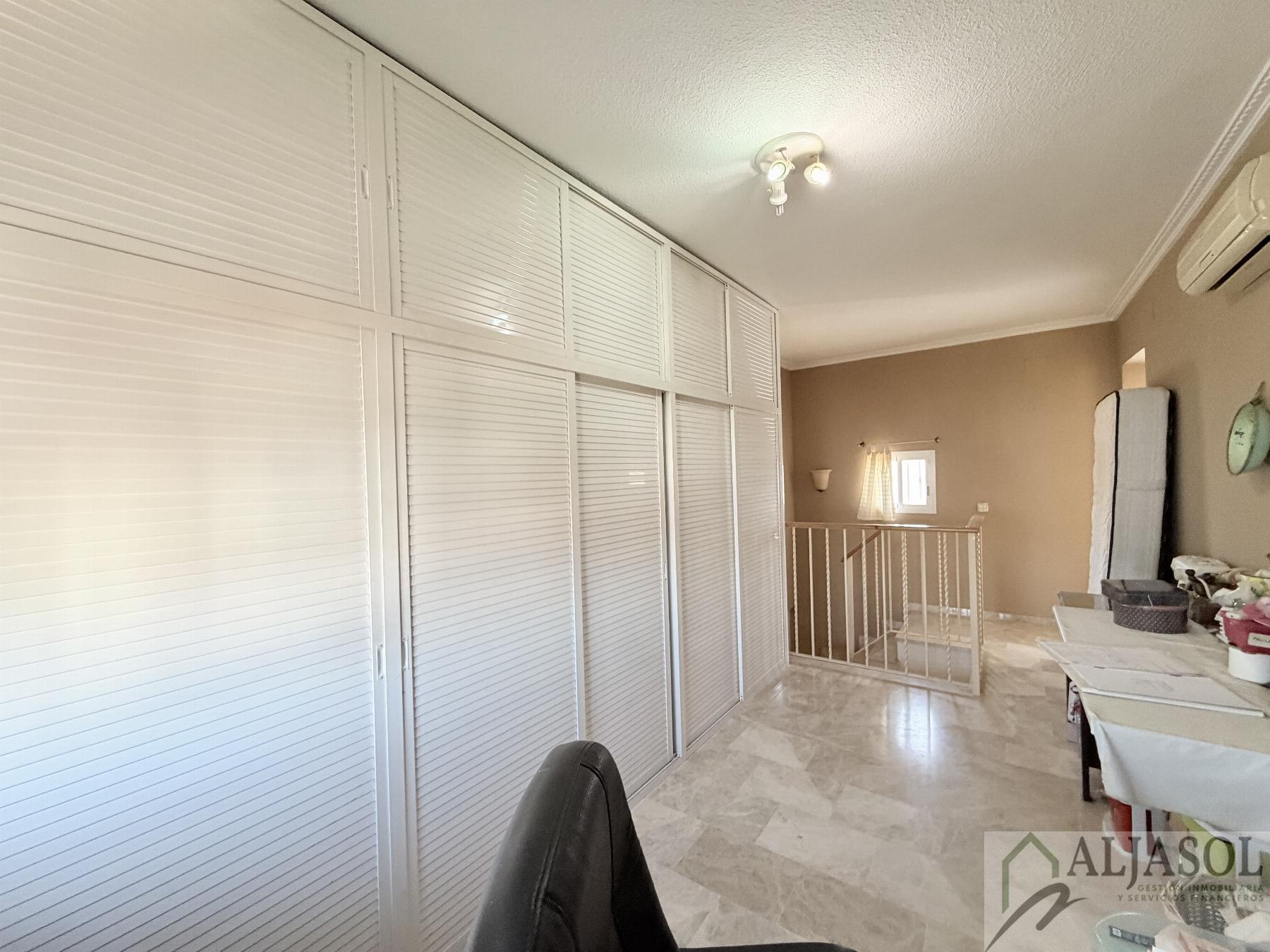 Venta de casa en Castilleja de Guzmán