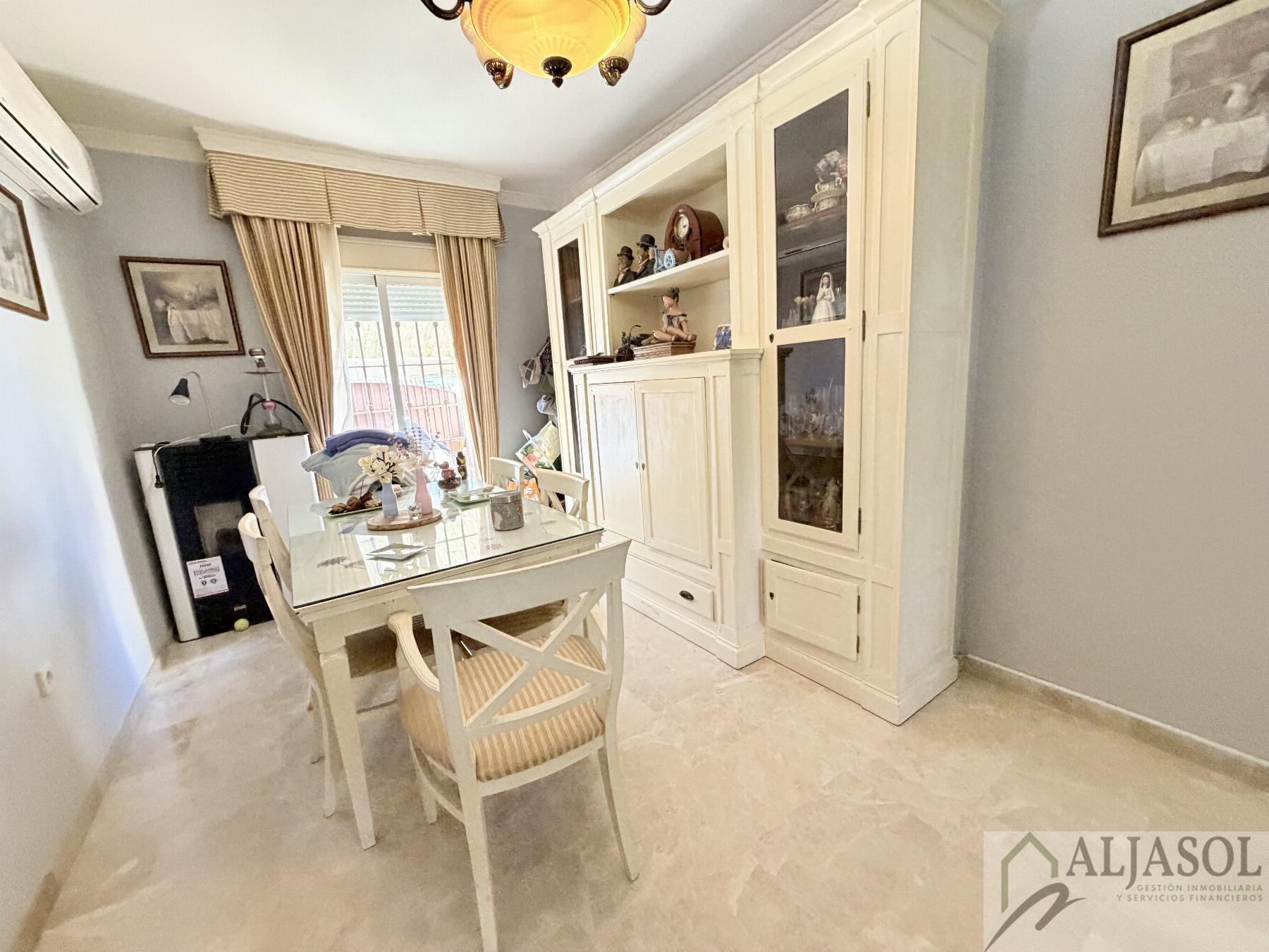 Venta de casa en Castilleja de Guzmán