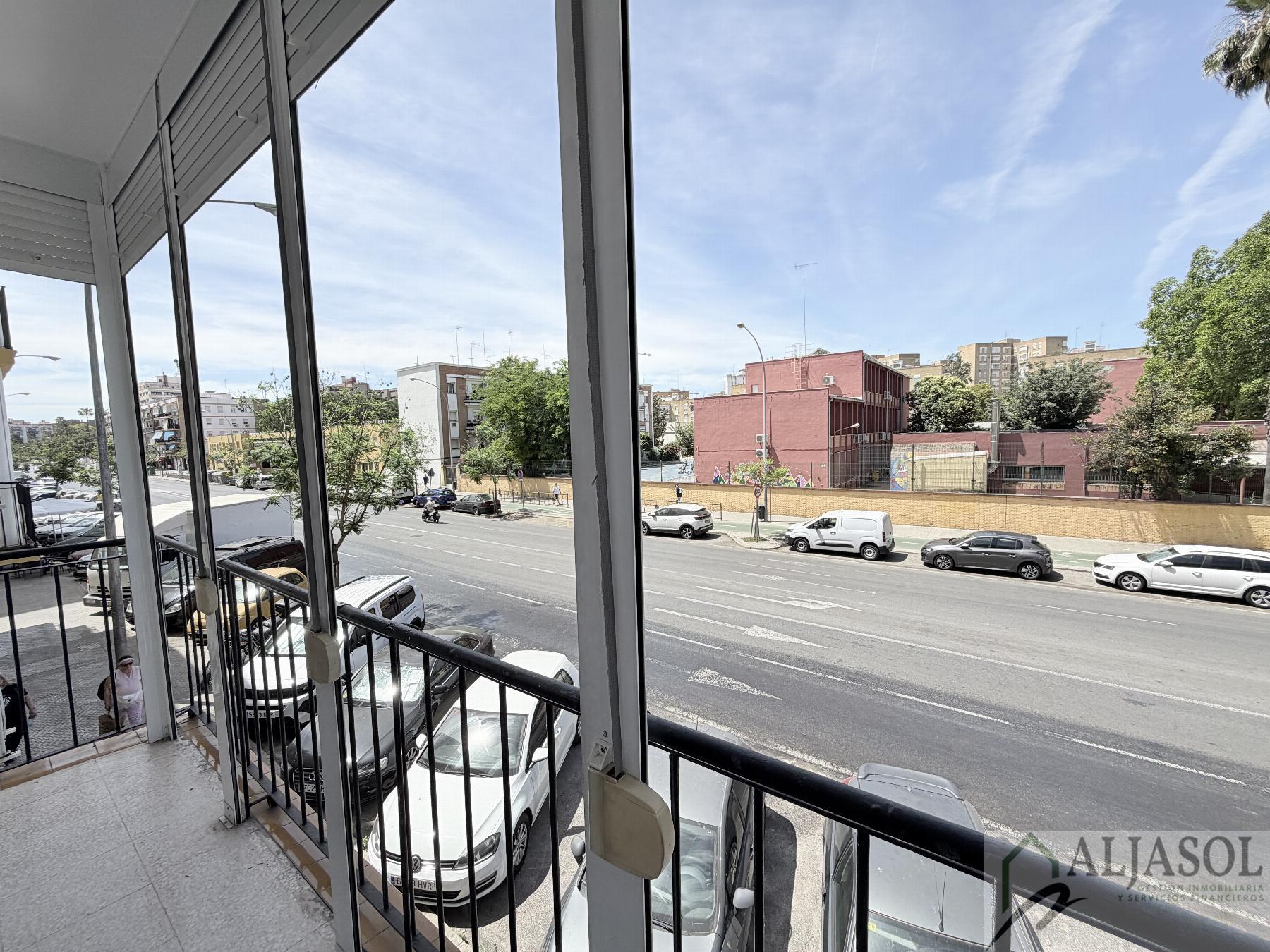 For sale of flat in Sevilla