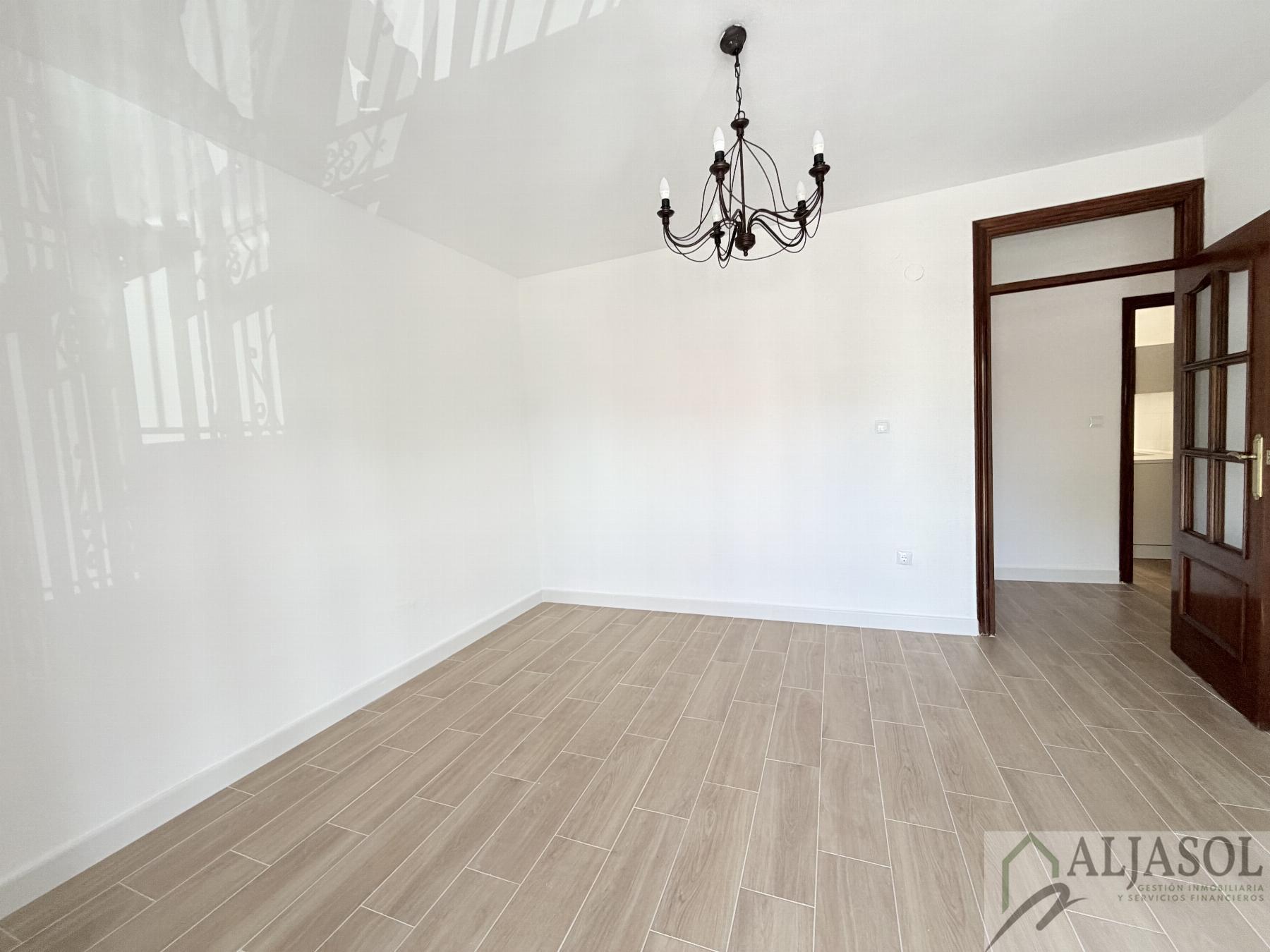 For sale of flat in Sevilla