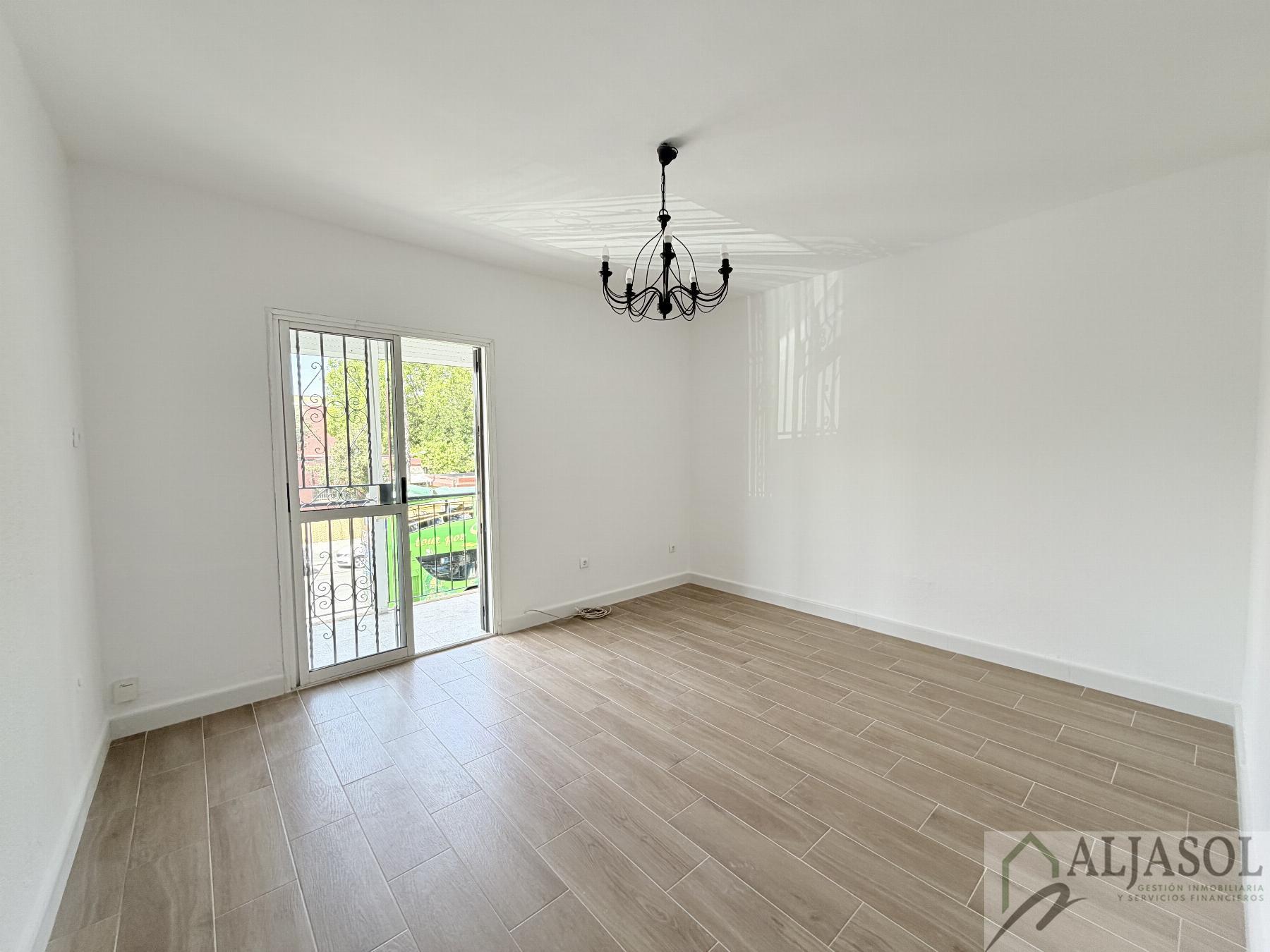 For sale of flat in Sevilla