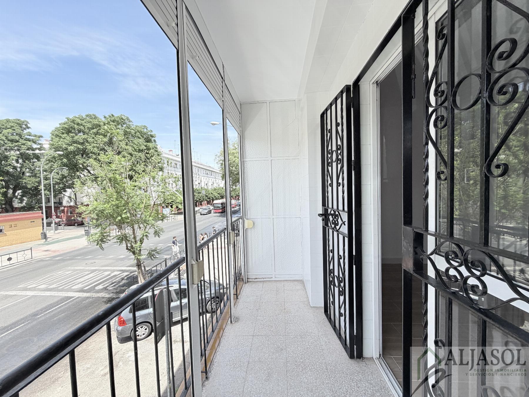 For sale of flat in Sevilla