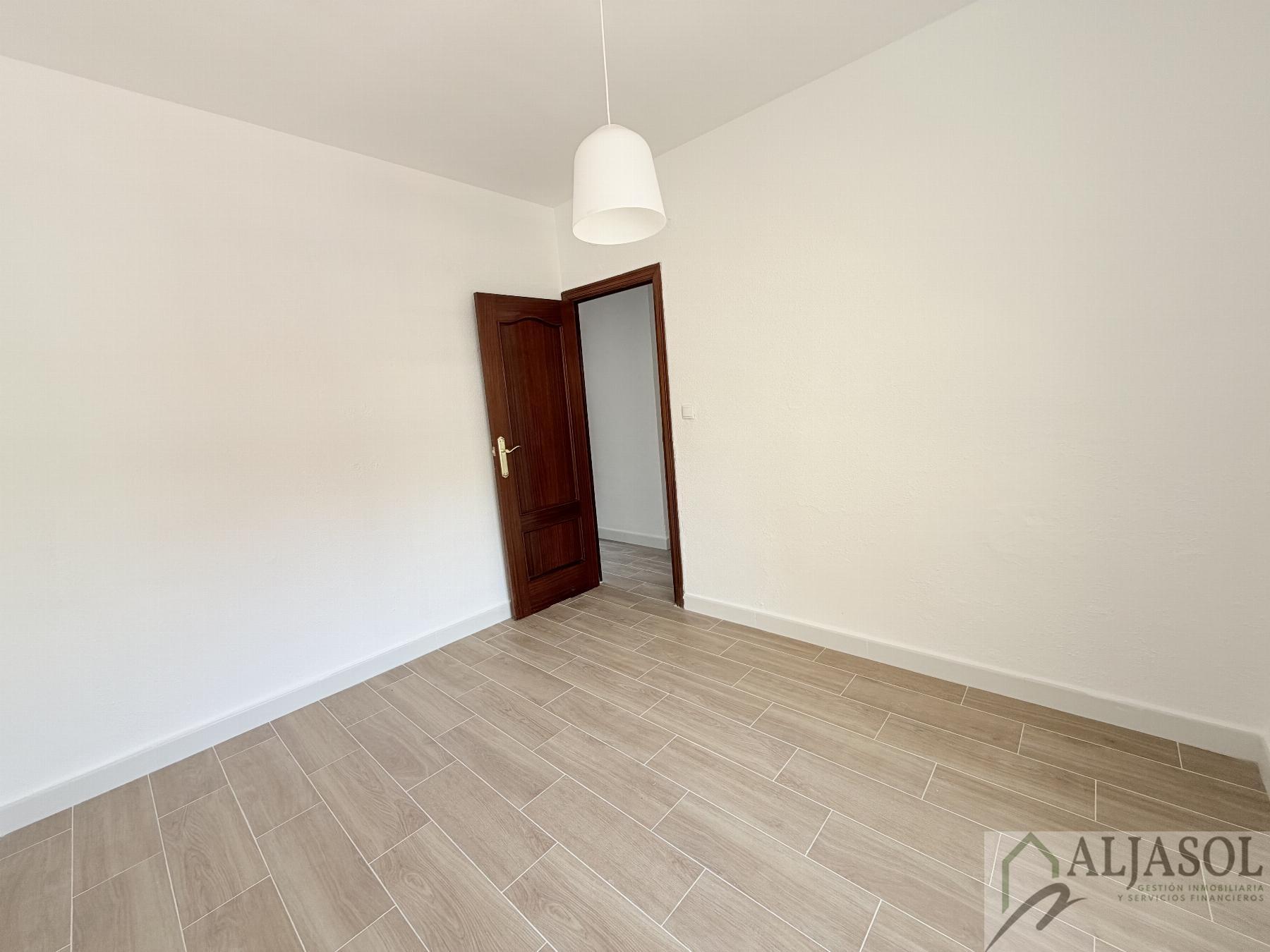 For sale of flat in Sevilla