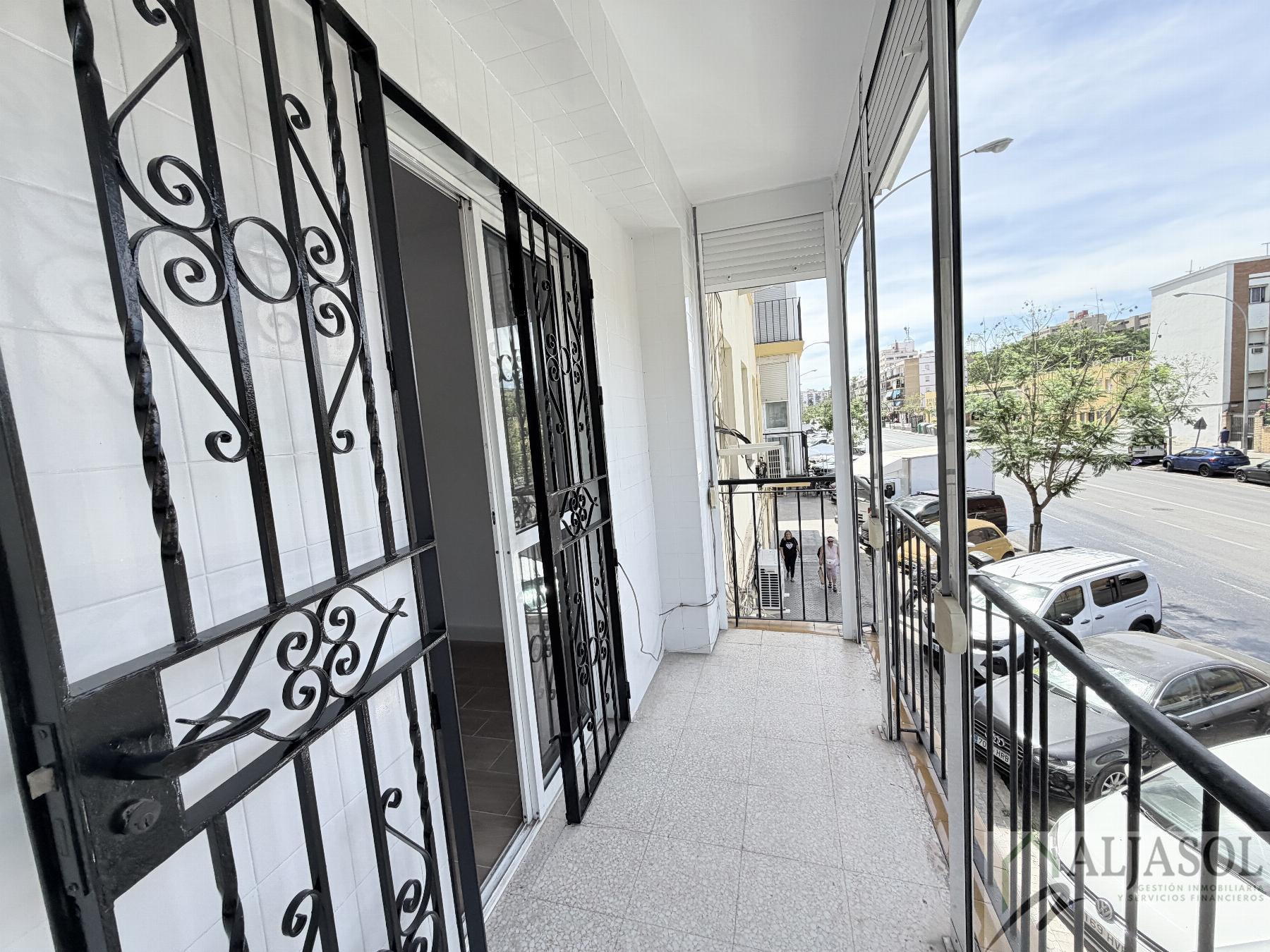 For sale of flat in Sevilla