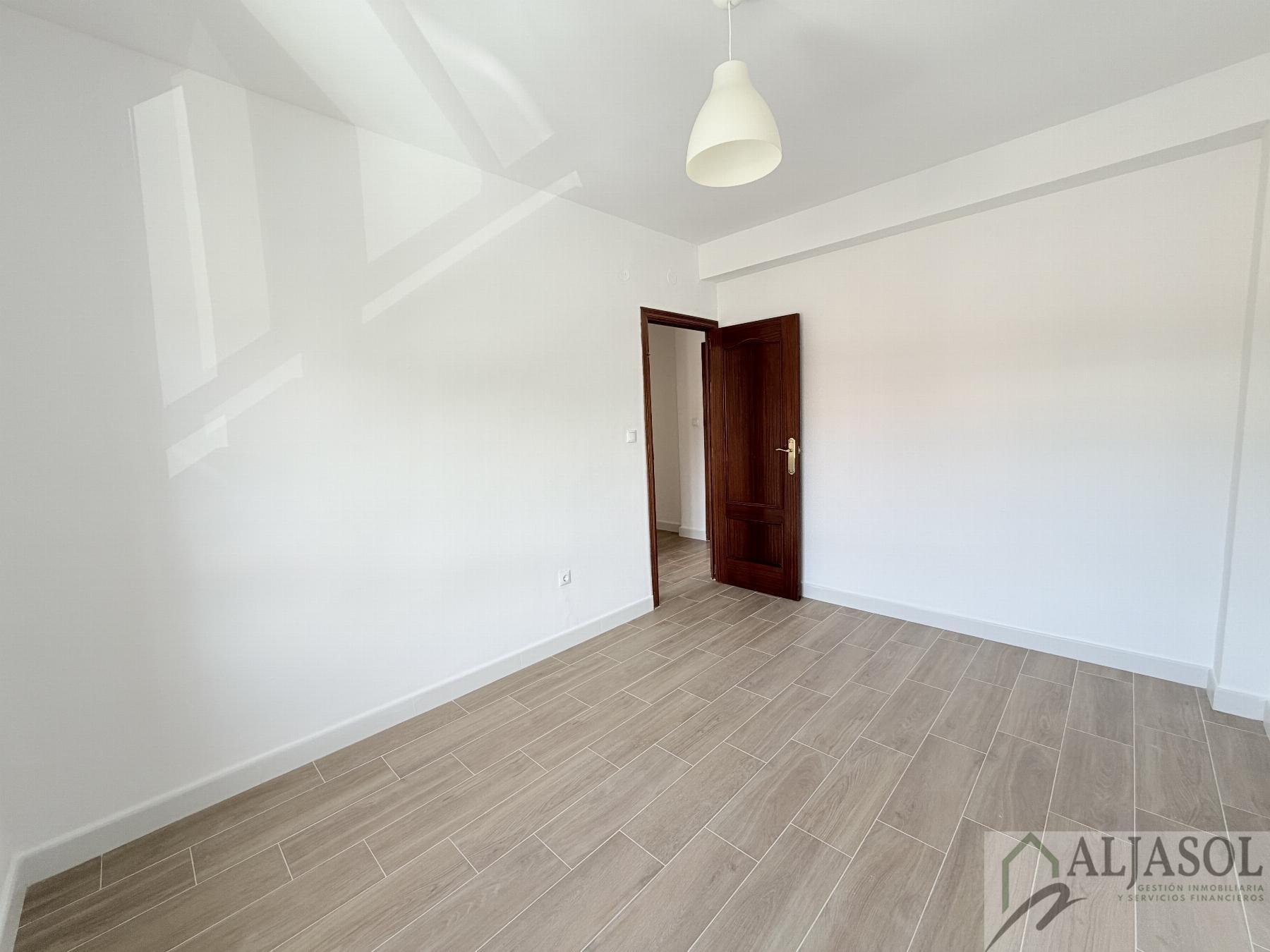 For sale of flat in Sevilla