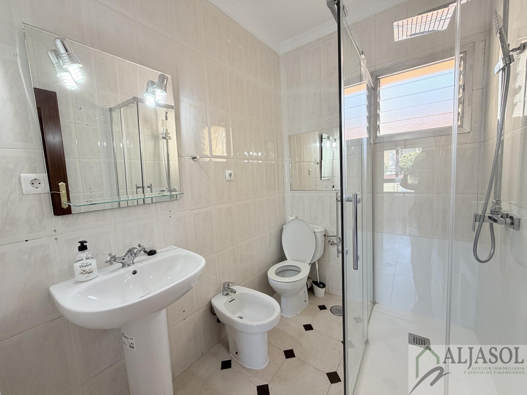 For sale of flat in Sevilla