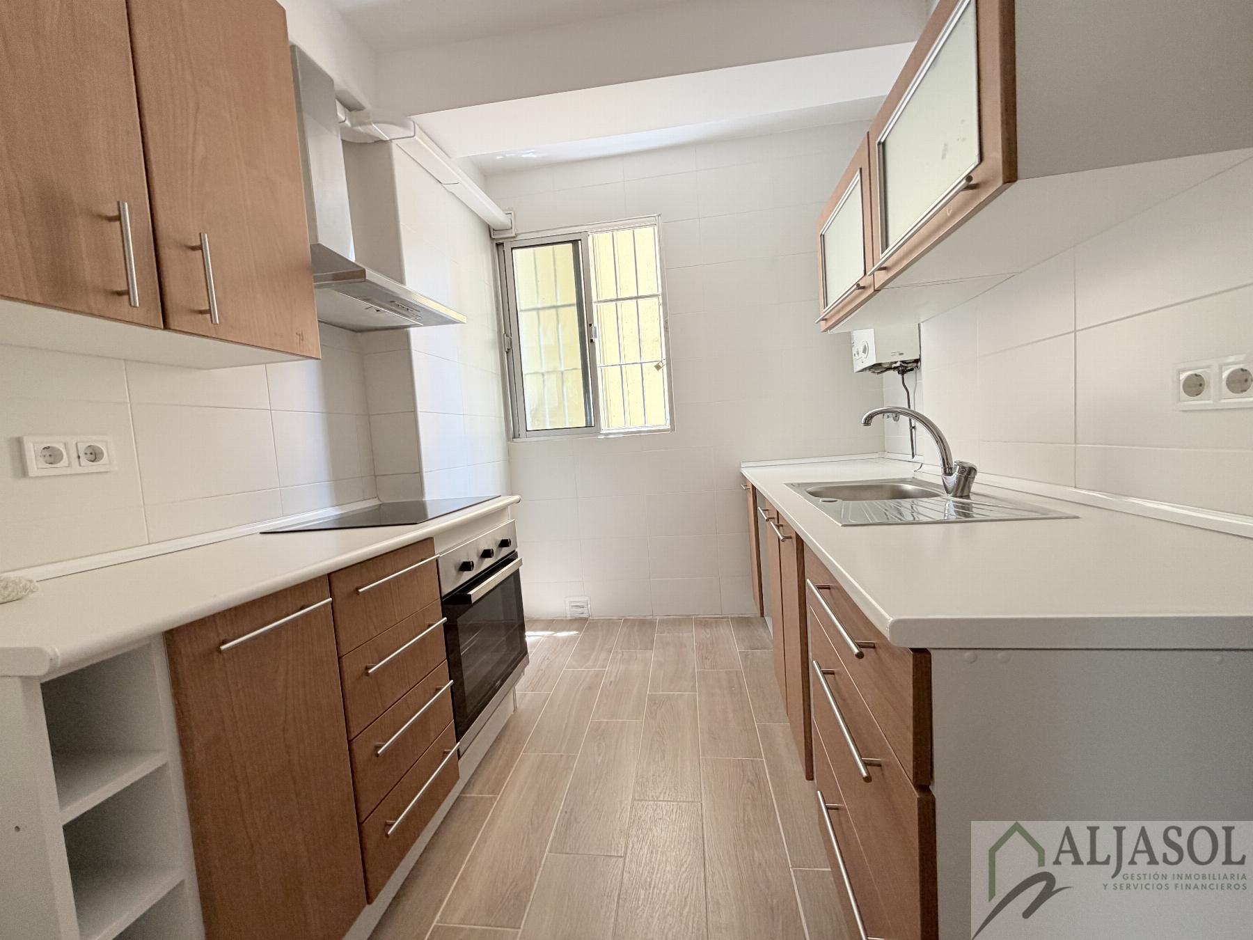 For sale of flat in Sevilla