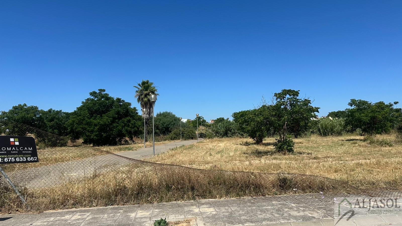 Venta de terreno en Palomares del Río