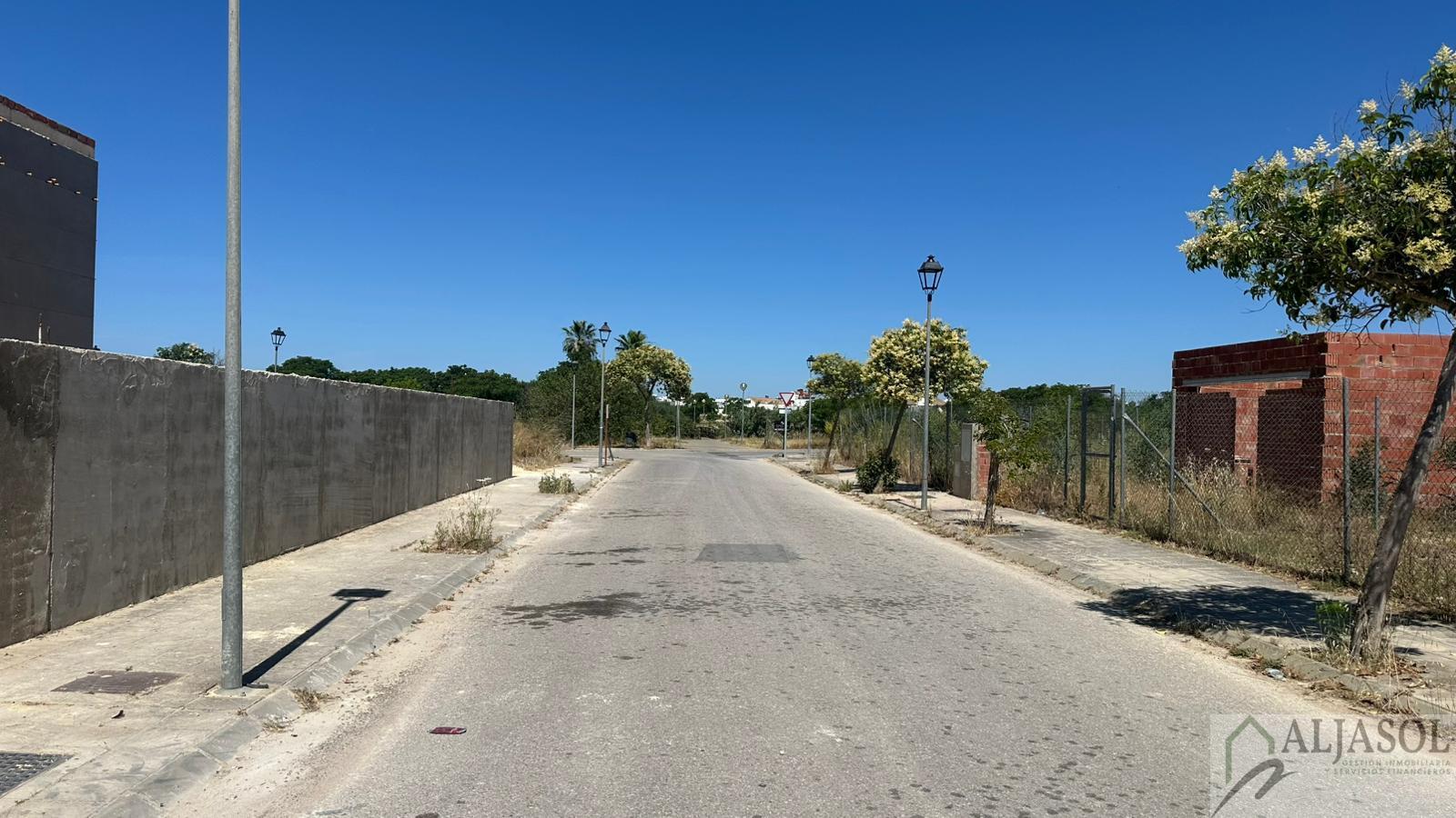 Venta de terreno en Palomares del Río