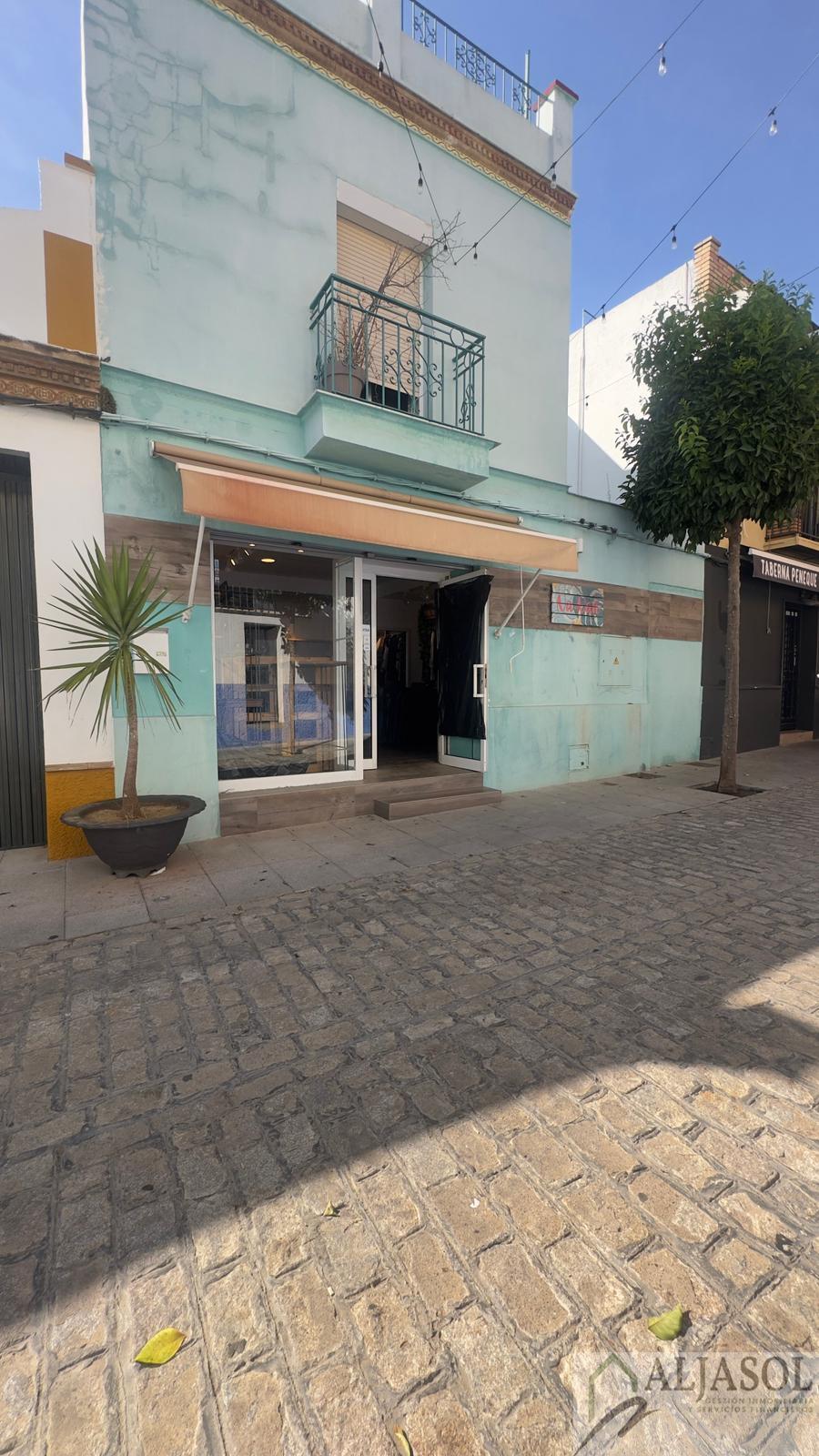 For sale of house in Bormujos