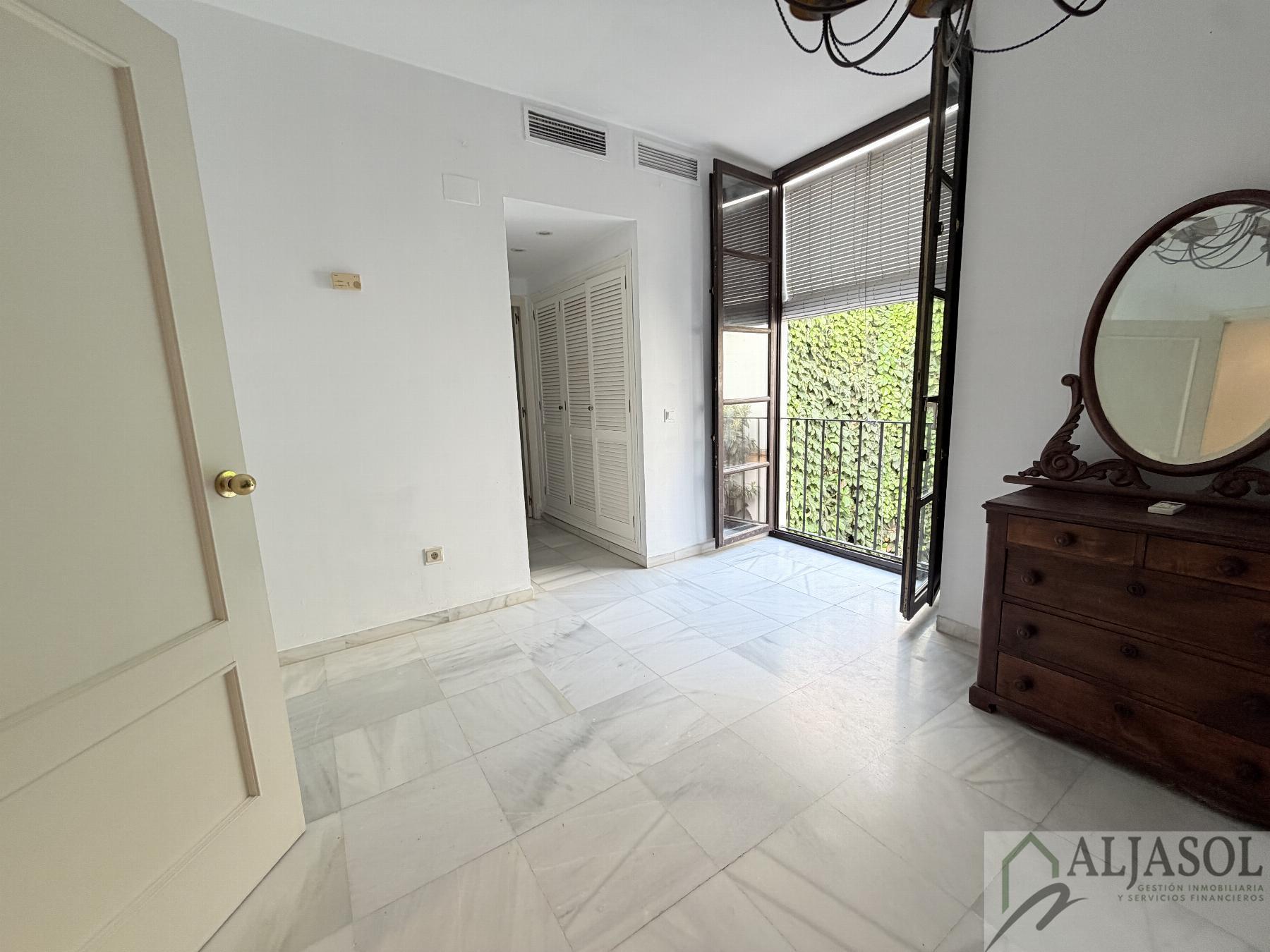 For sale of flat in Sevilla