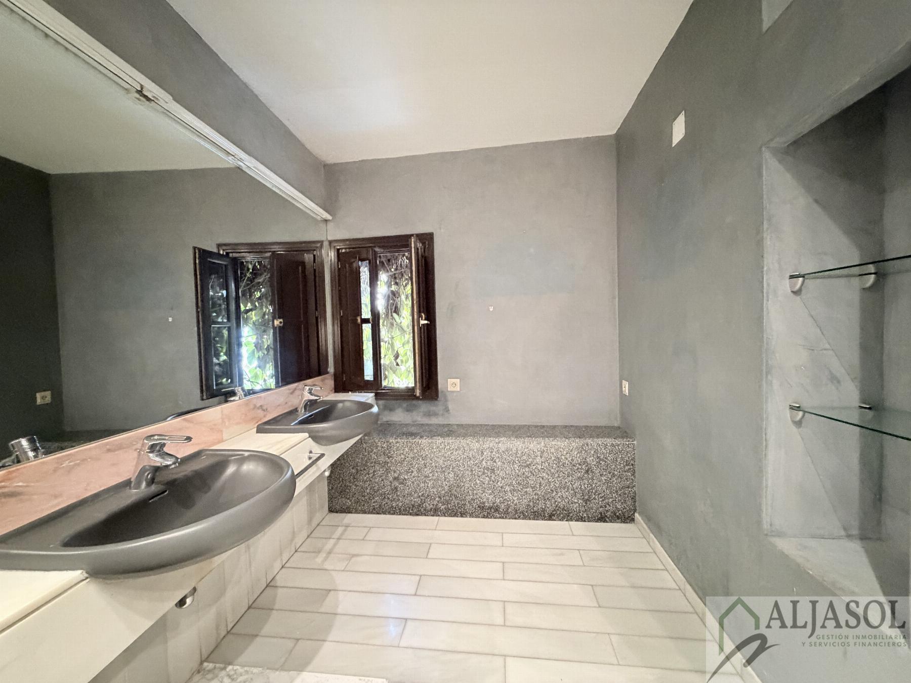 For sale of flat in Sevilla