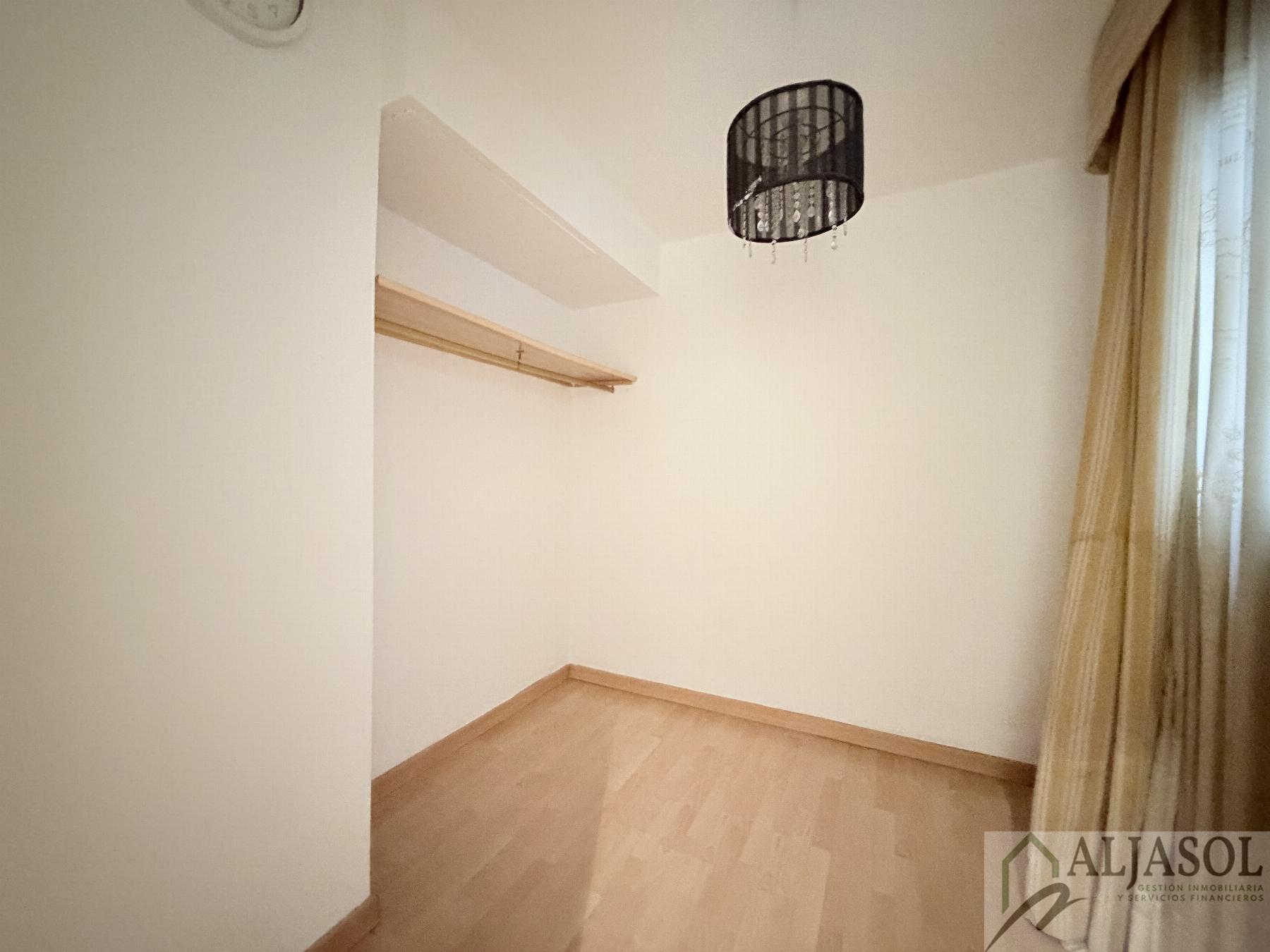 For sale of flat in Sevilla