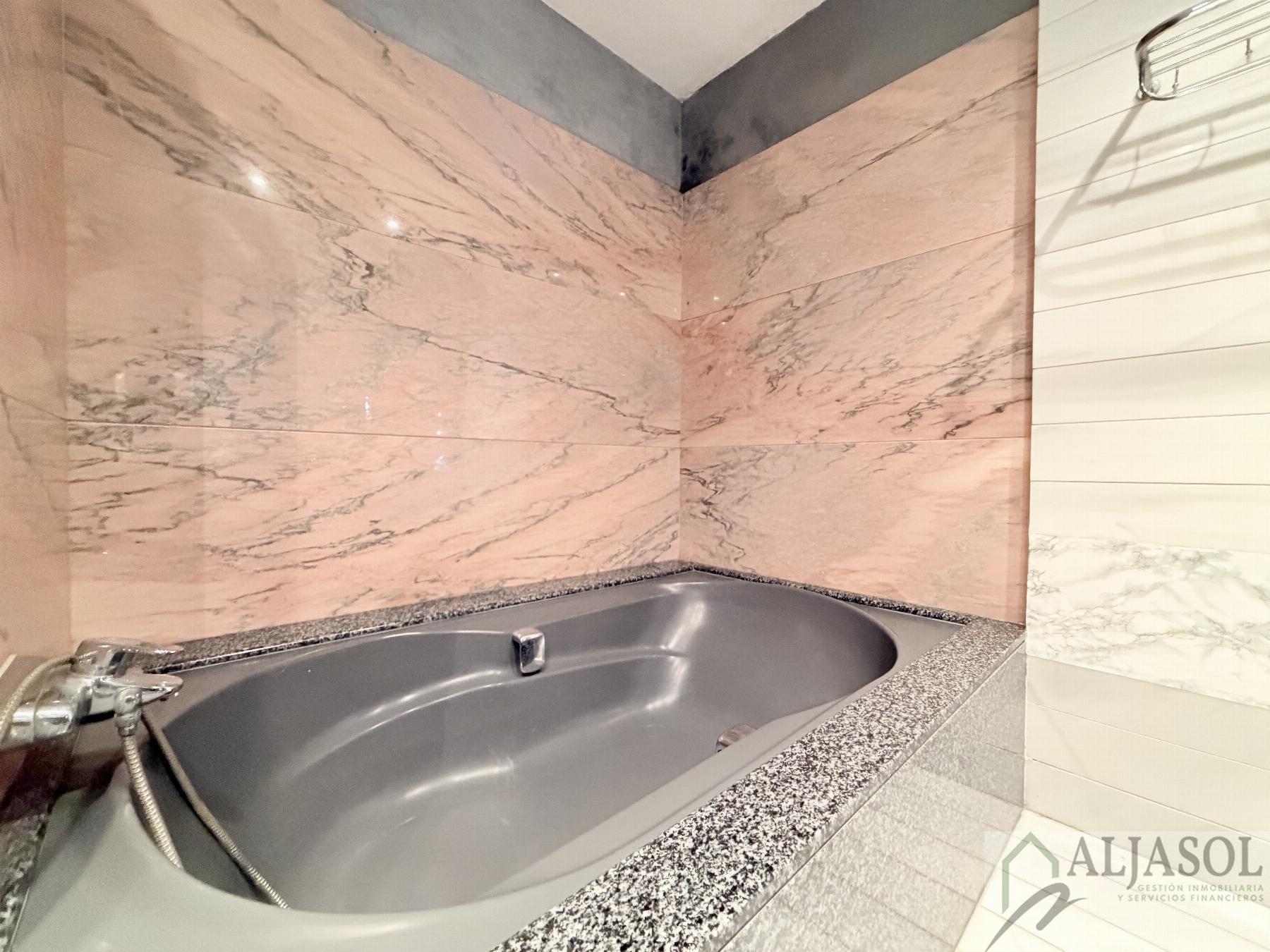 For sale of flat in Sevilla