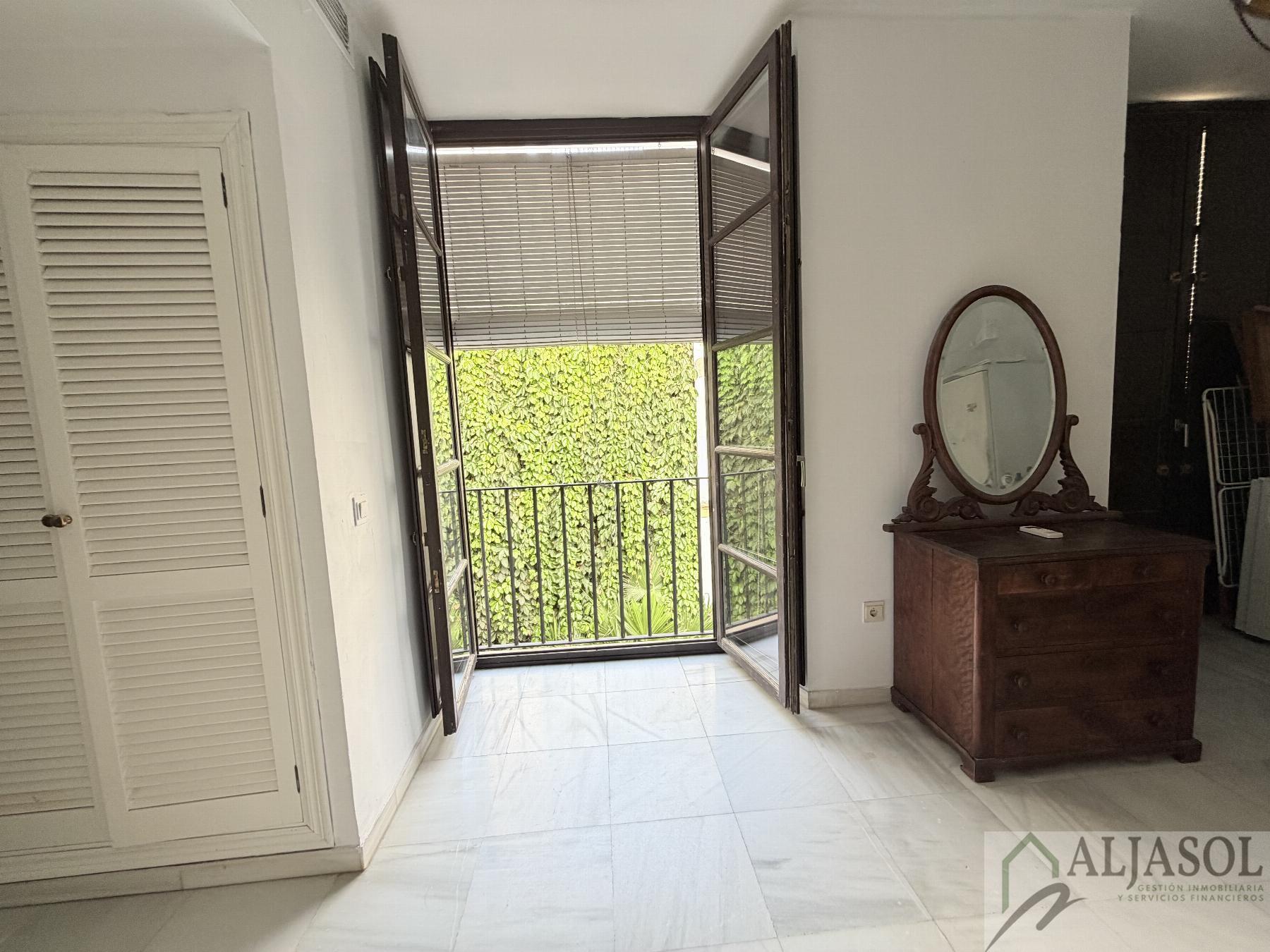 For sale of flat in Sevilla