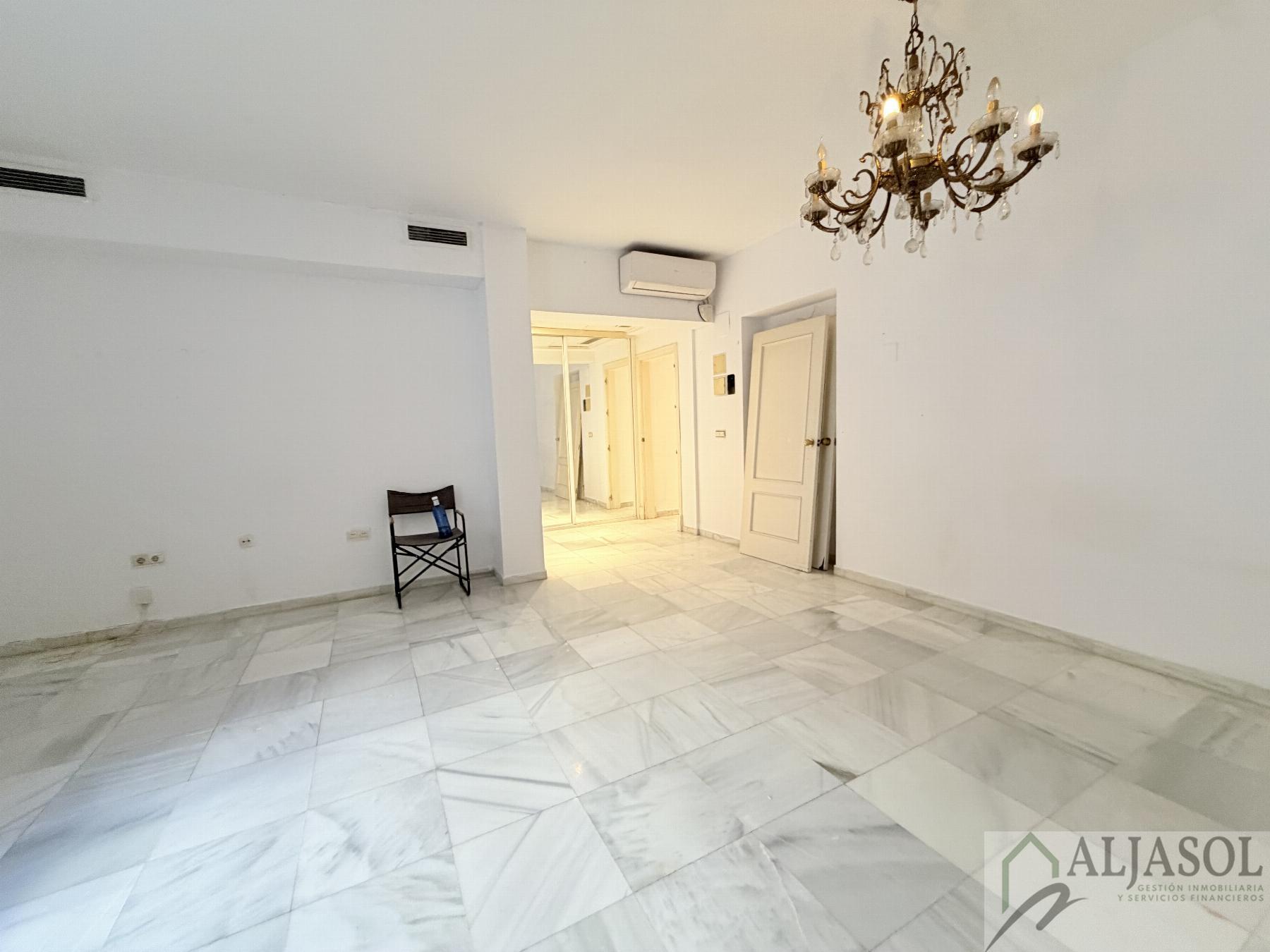 For sale of flat in Sevilla