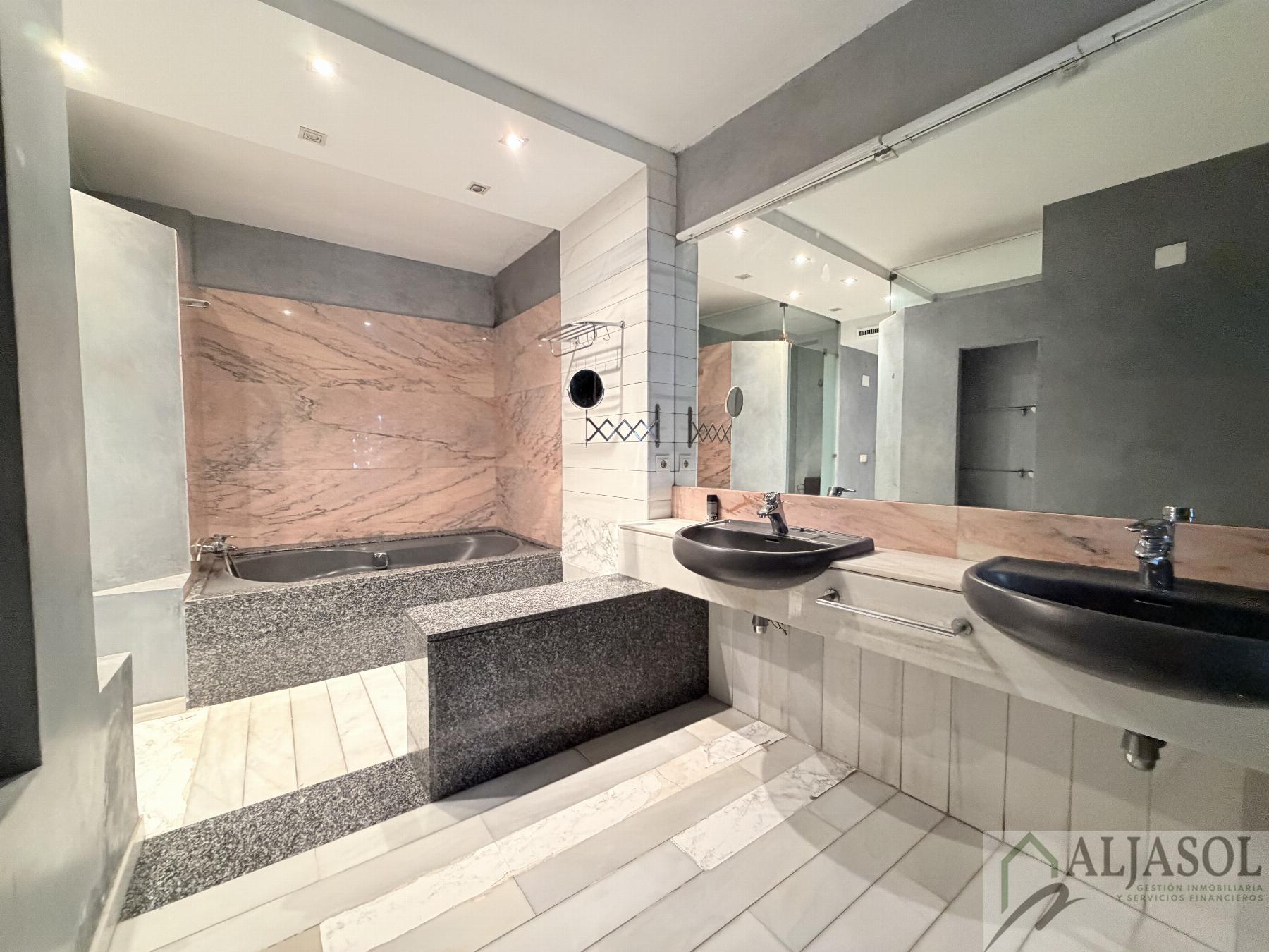 For sale of flat in Sevilla