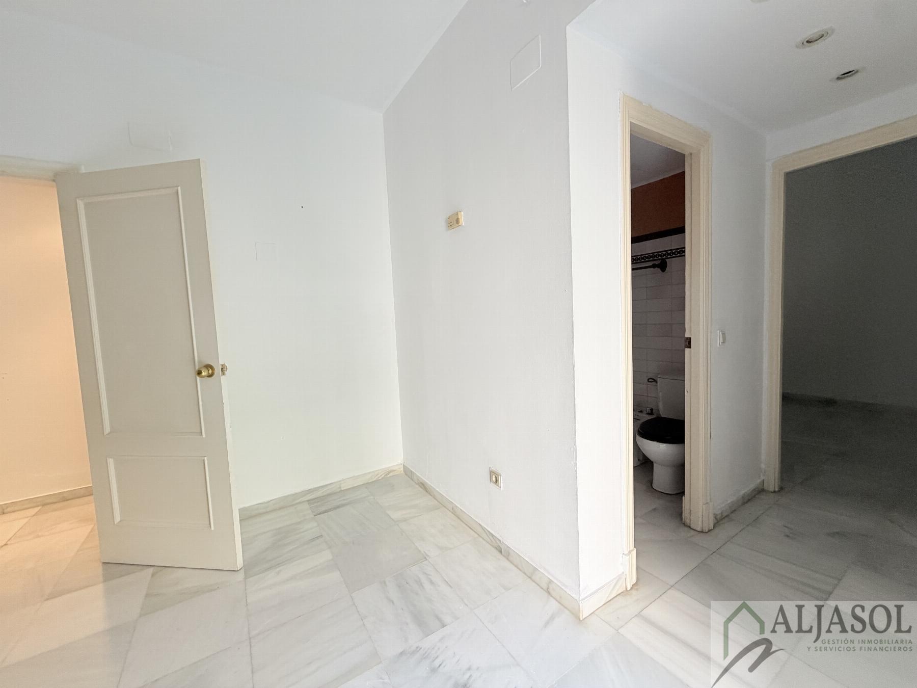 For sale of flat in Sevilla