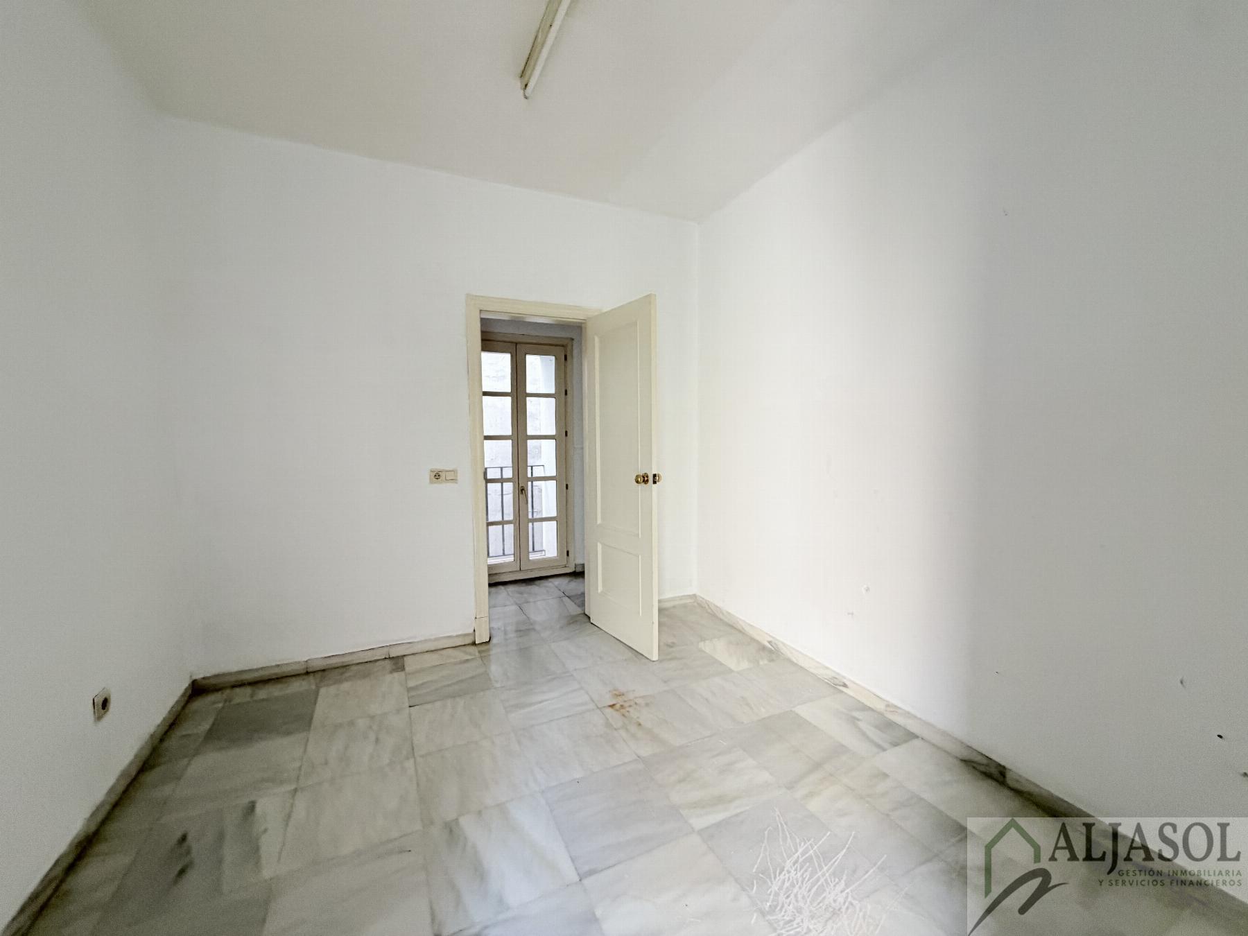 For sale of flat in Sevilla