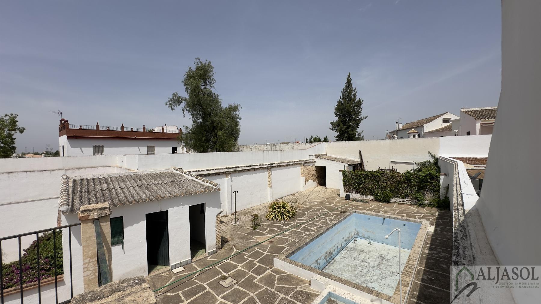 Venta de chalet en Umbrete