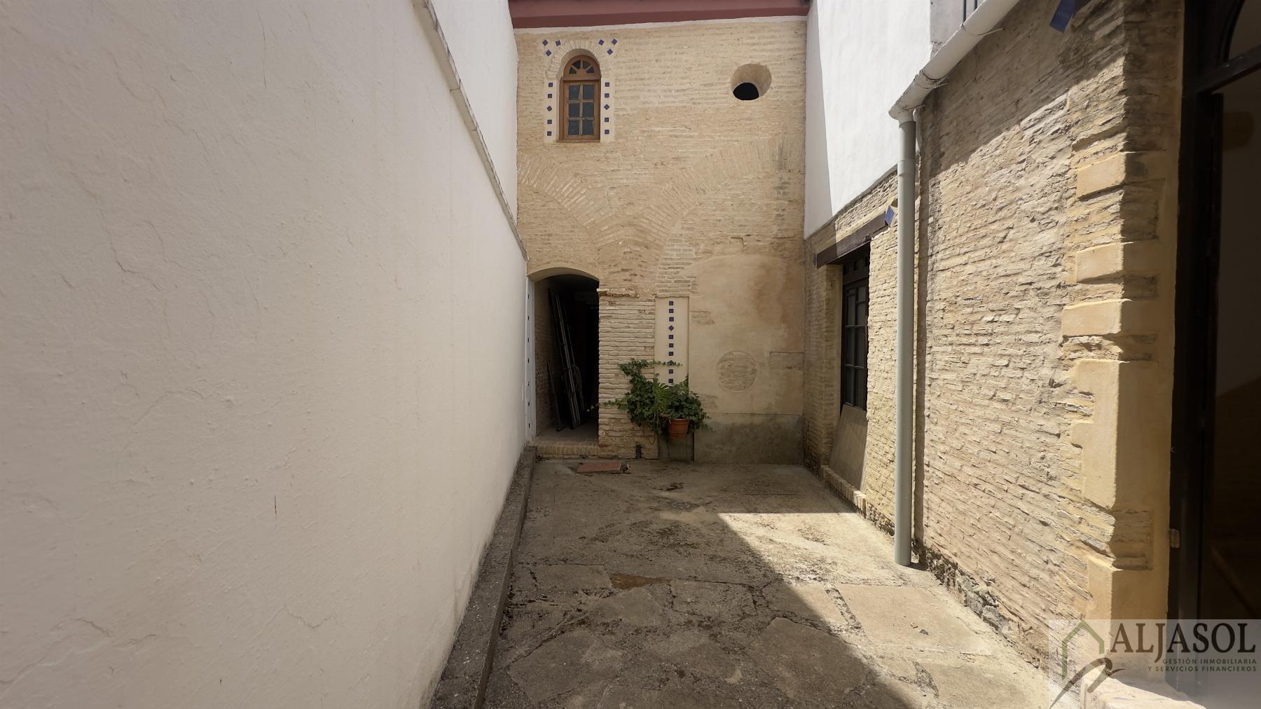 Venta de chalet en Umbrete