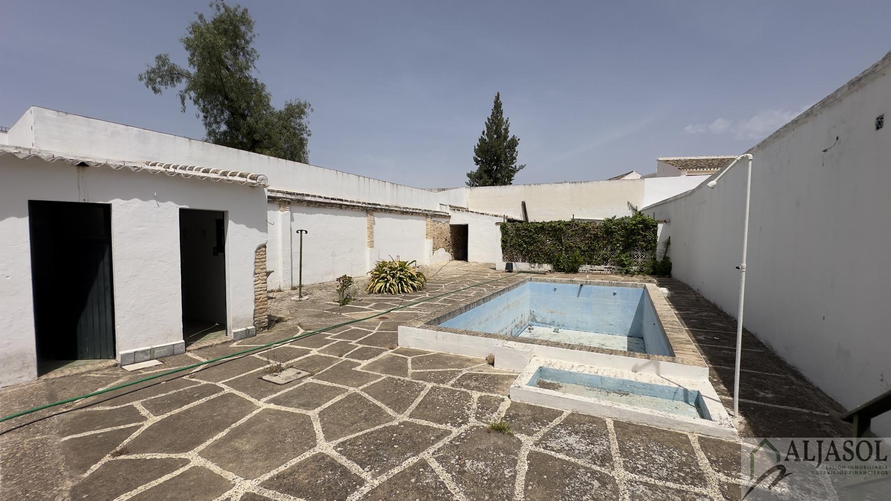 Venta de chalet en Umbrete