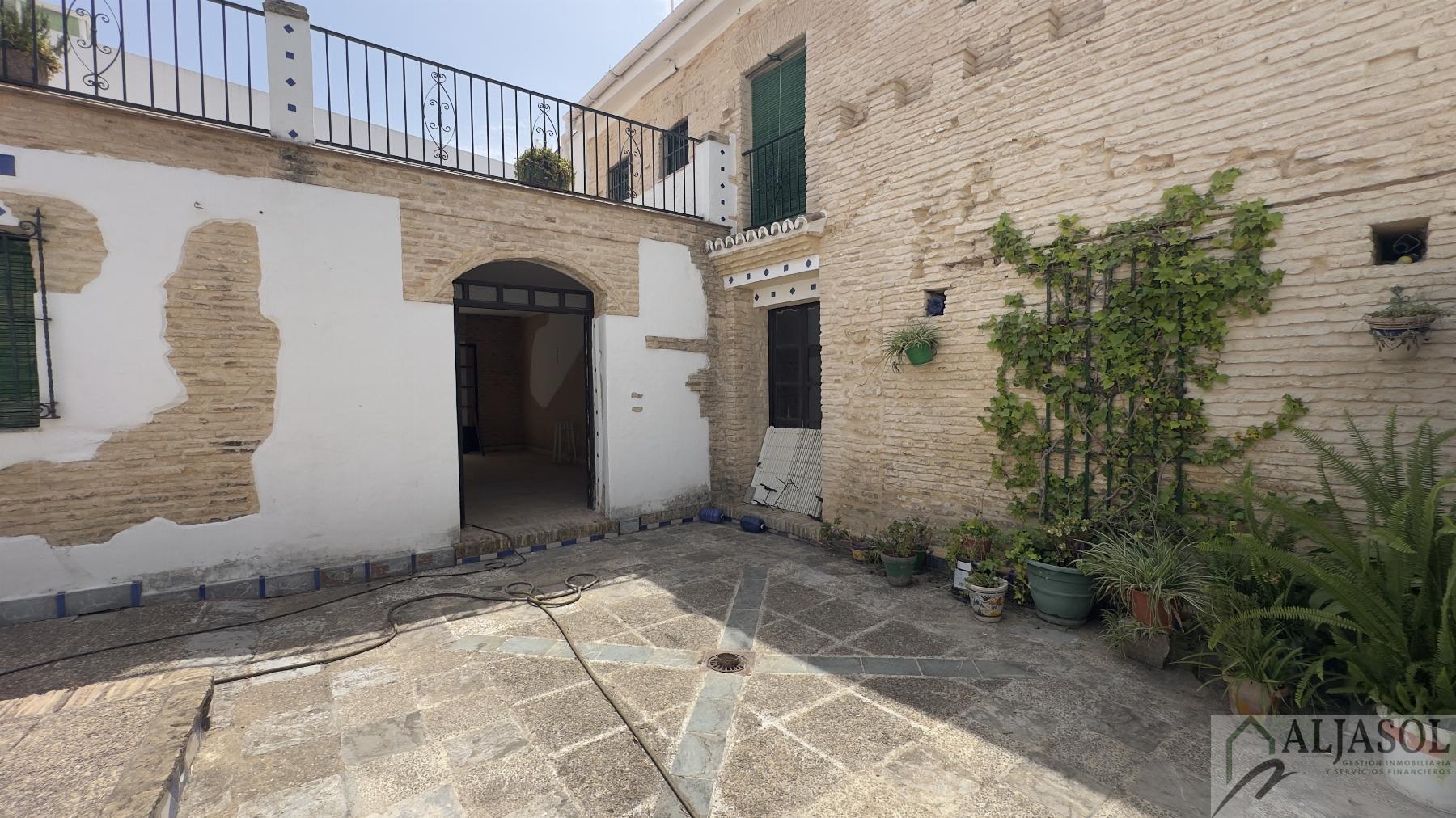 Venta de chalet en Umbrete