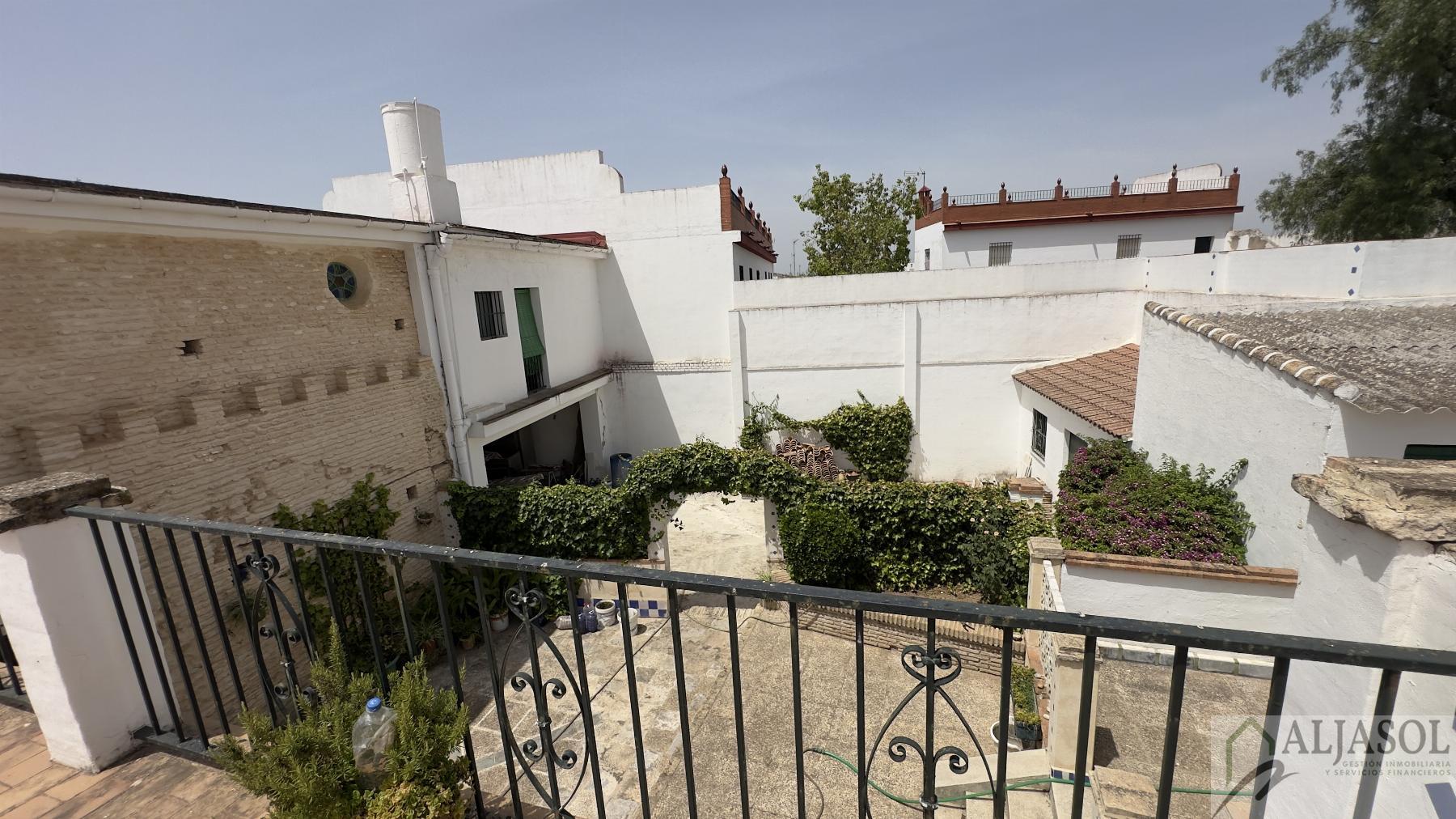 Venta de chalet en Umbrete