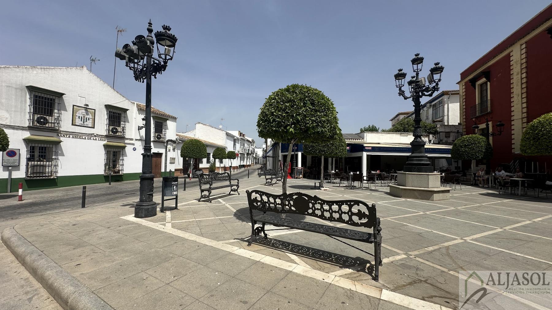Venta de chalet en Umbrete