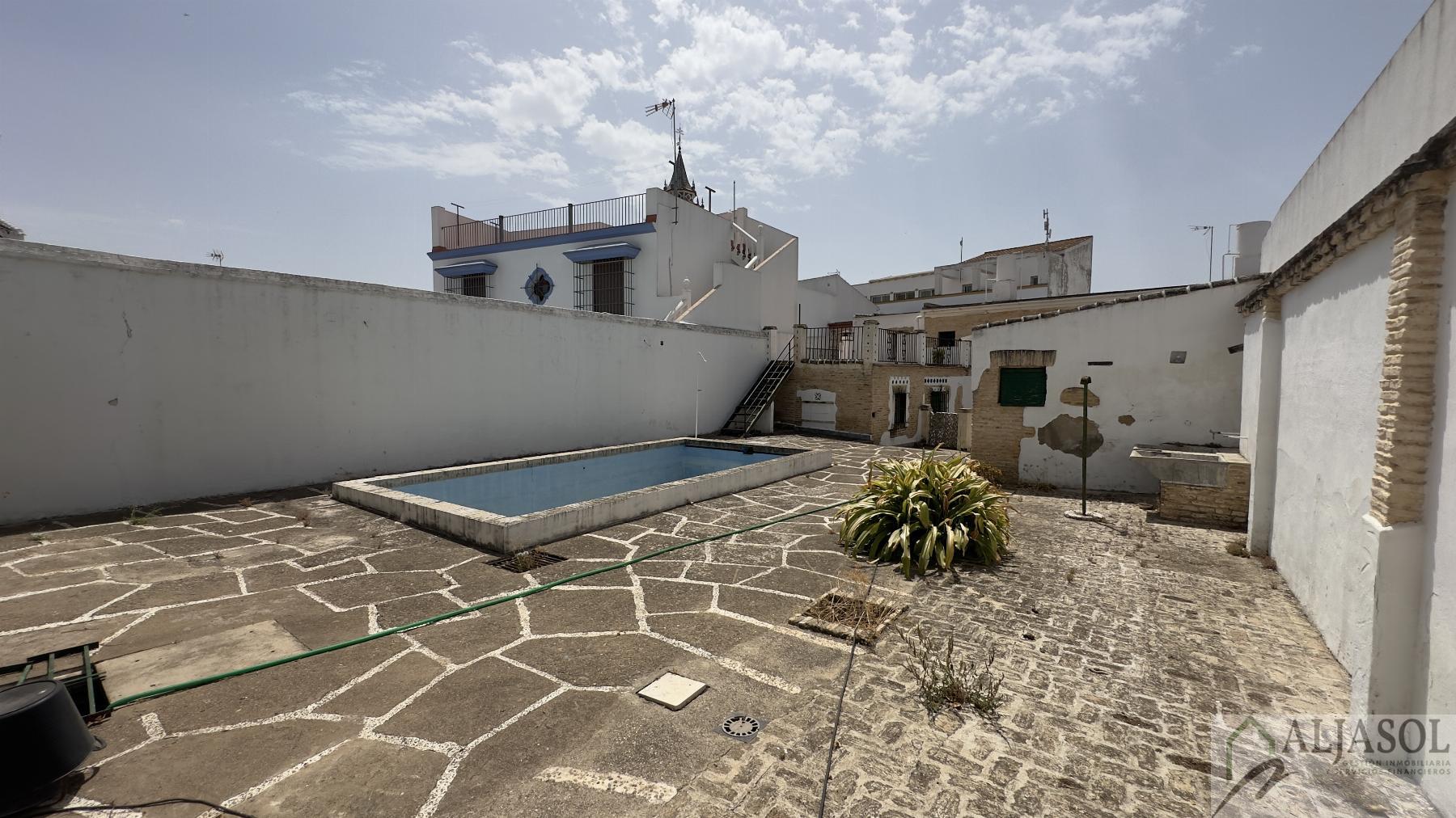 Venta de chalet en Umbrete